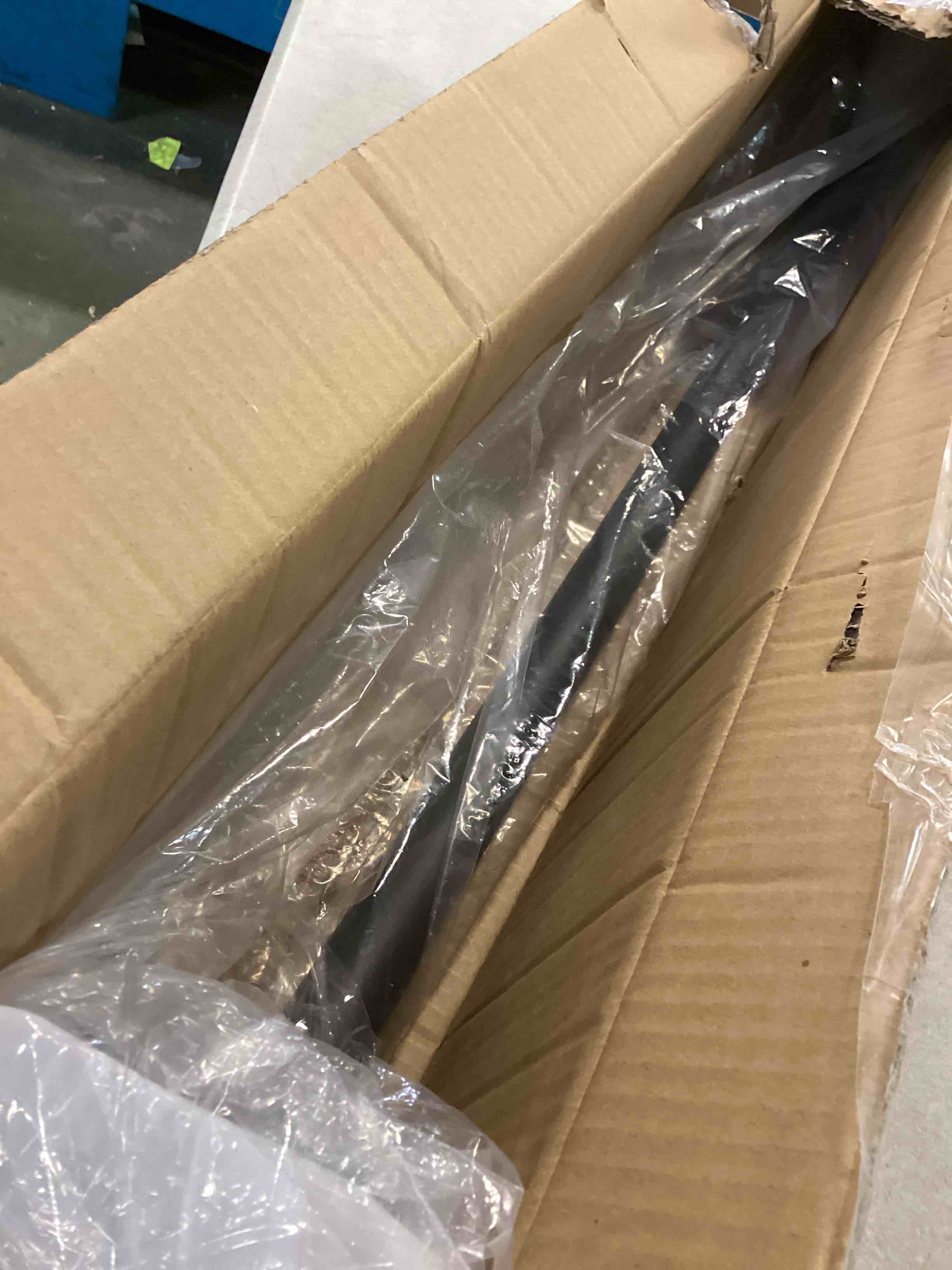 https://s3.amazonaws.com/lotting-images-prod/bidfta/GRN6547468_1717430543871.jpeg