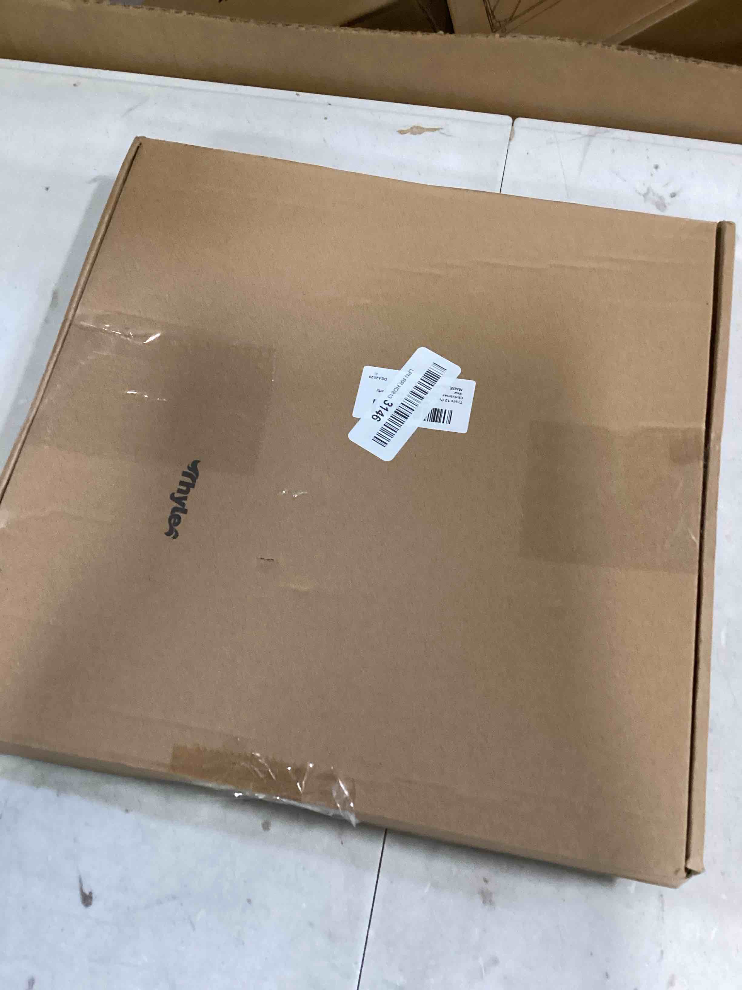 https://s3.amazonaws.com/lotting-images-prod/bidfta/GRN6549353_1716404376077.jpeg