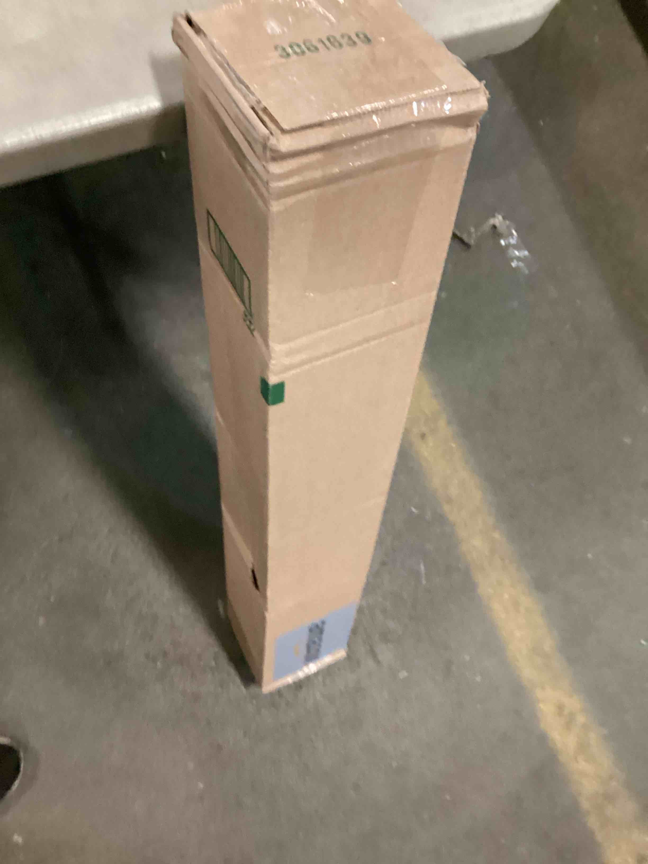 https://s3.amazonaws.com/lotting-images-prod/bidfta/GRN6554643_1716982628853.jpeg