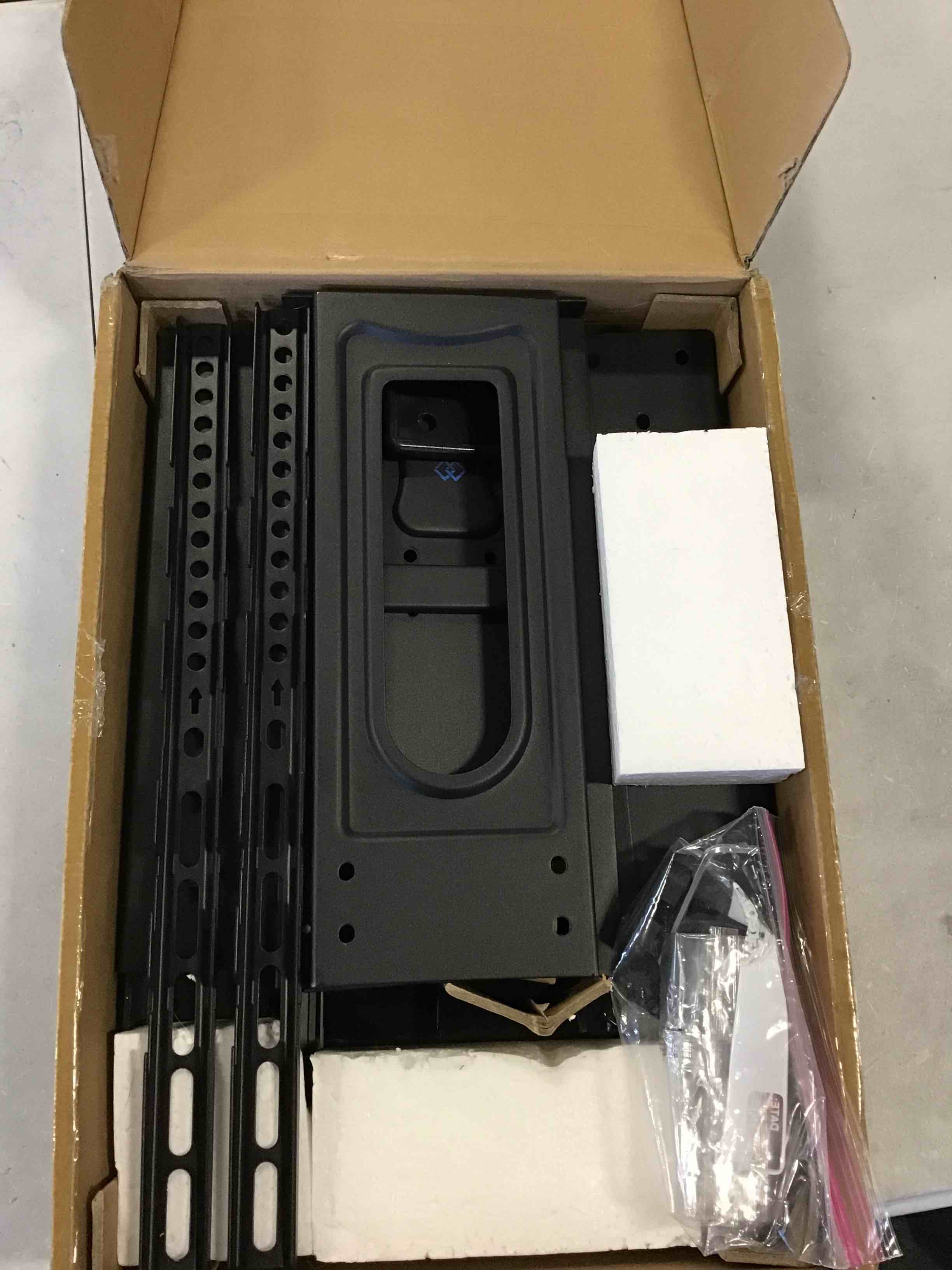 https://s3.amazonaws.com/lotting-images-prod/bidfta/GRN6556586_1717080761900.jpeg