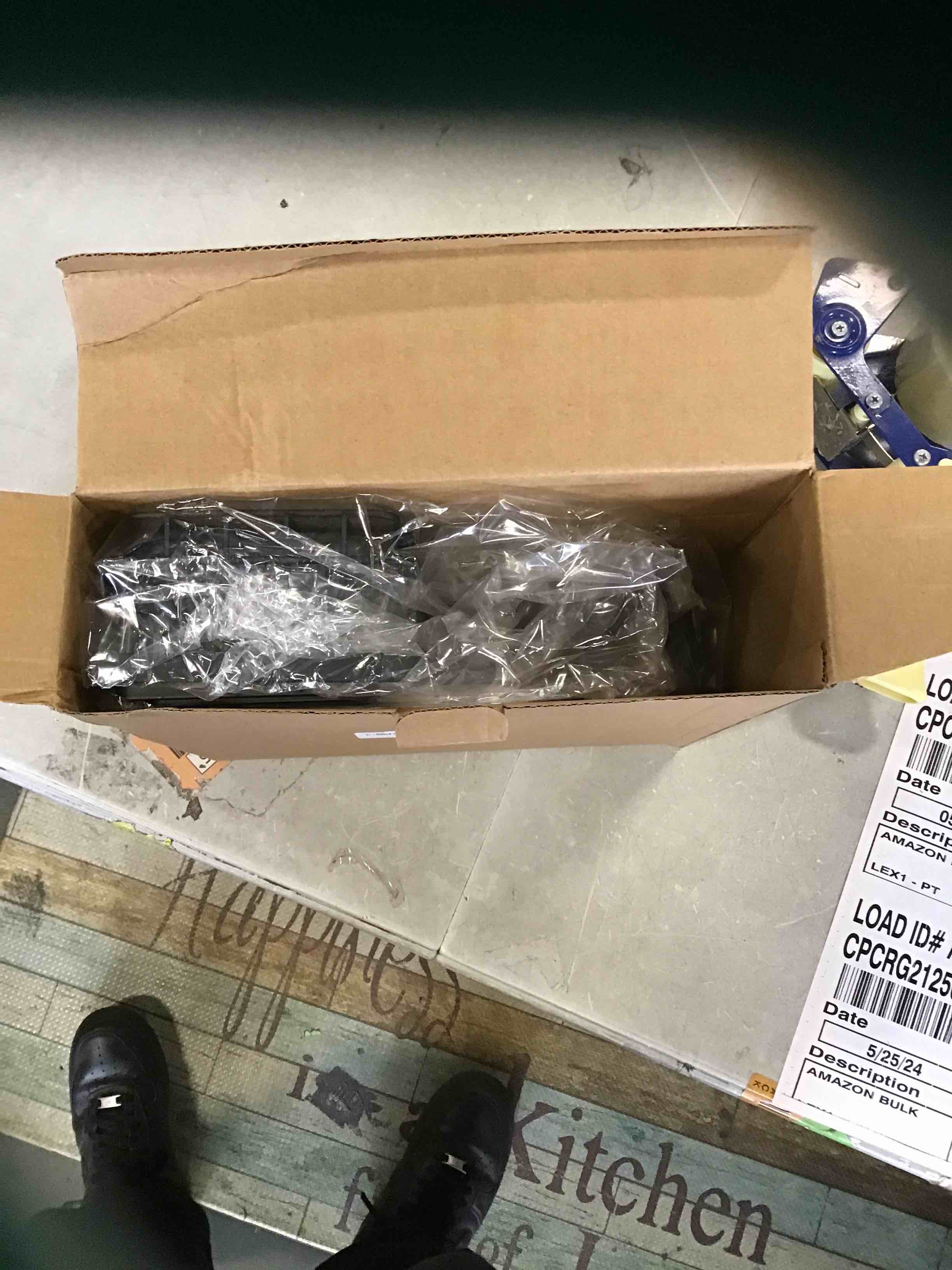 https://s3.amazonaws.com/lotting-images-prod/bidfta/GRN6557798_1717002148456.jpeg
