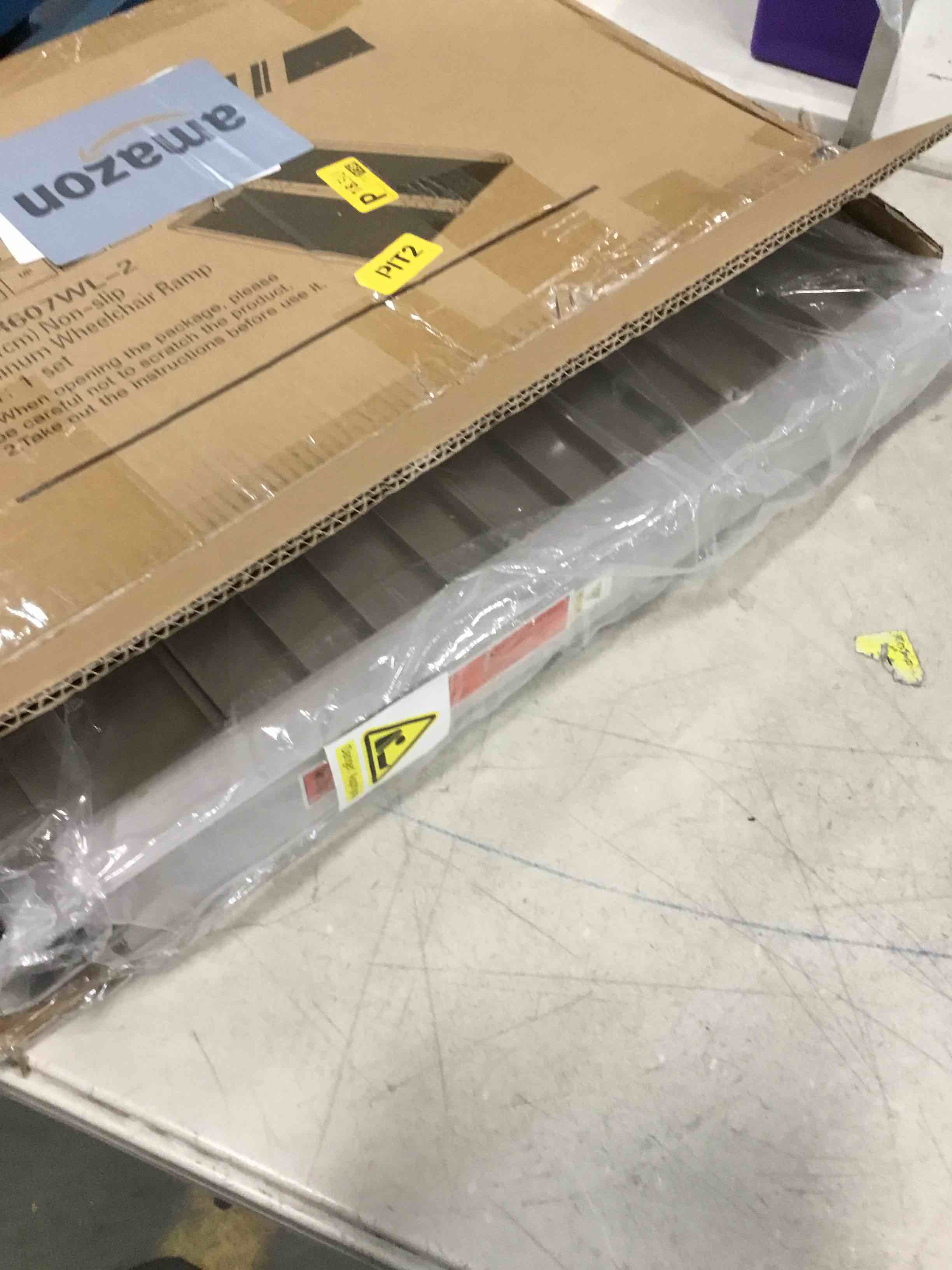 https://s3.amazonaws.com/lotting-images-prod/bidfta/GRN6559715_1717170376843.jpeg