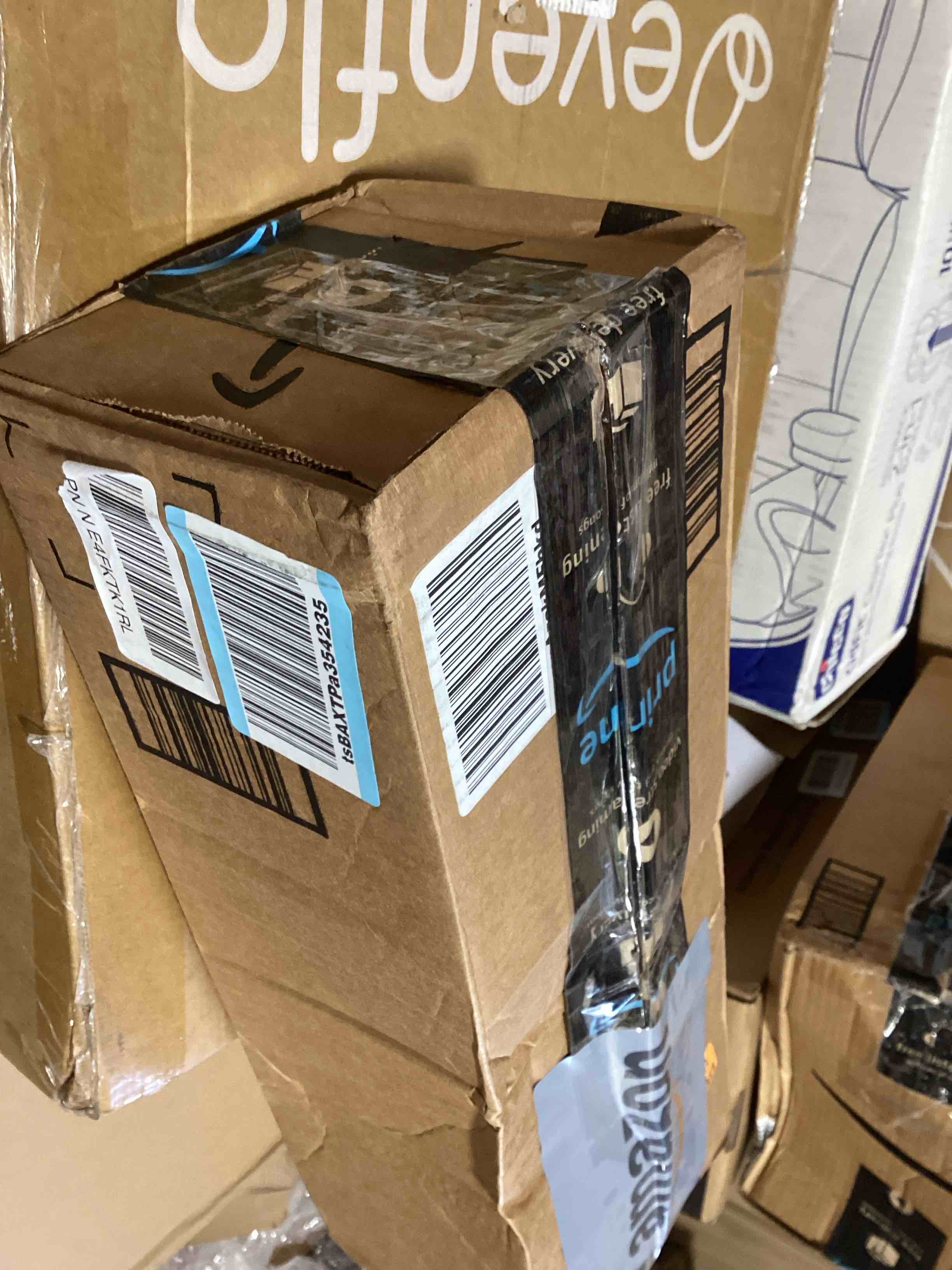 https://s3.amazonaws.com/lotting-images-prod/bidfta/GRN6563775_1723576608719.jpeg