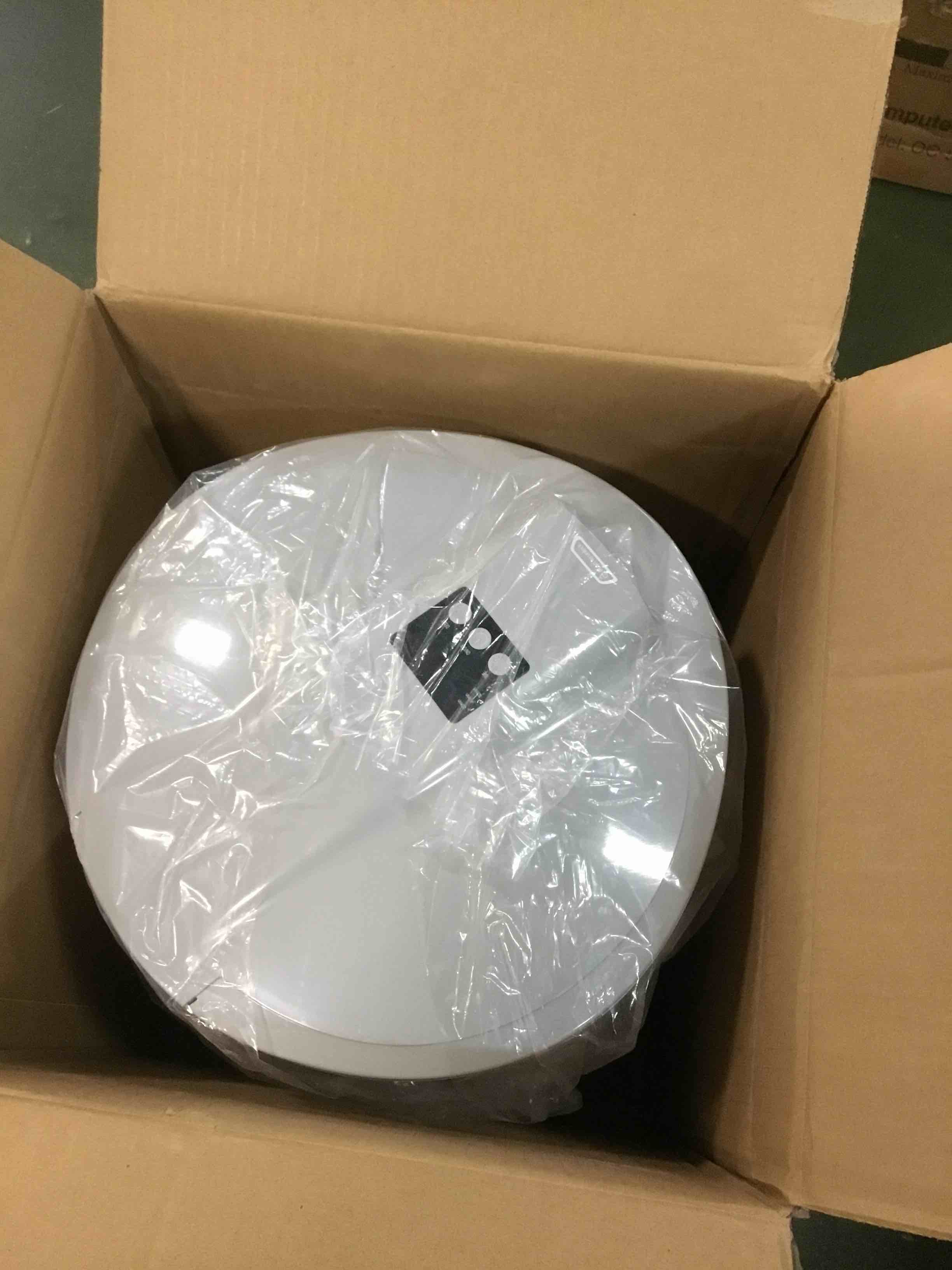 https://s3.amazonaws.com/lotting-images-prod/bidfta/GRN6575991_1715784455092.jpeg