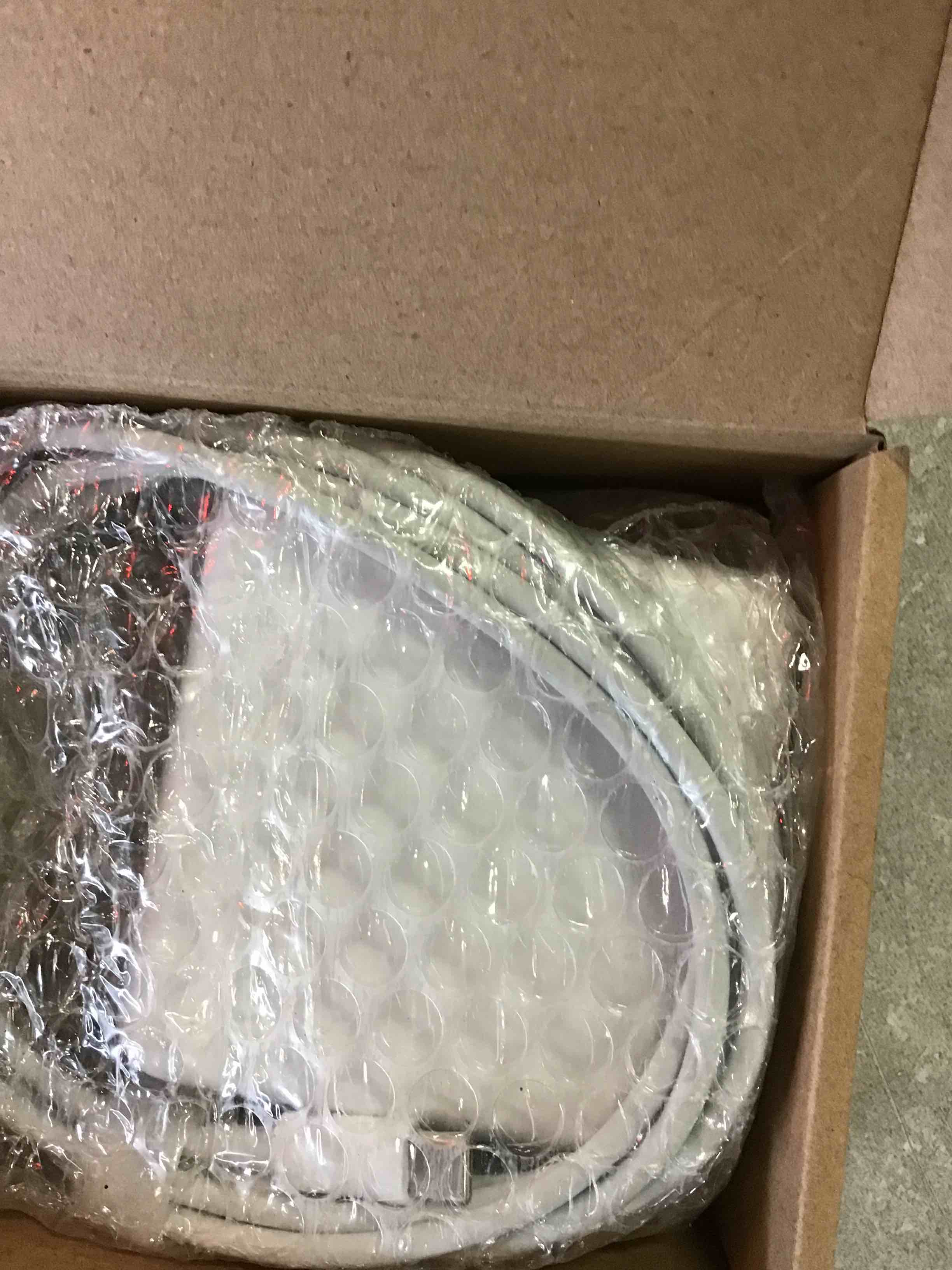 https://s3.amazonaws.com/lotting-images-prod/bidfta/GRN6581535_1715266468666.jpeg