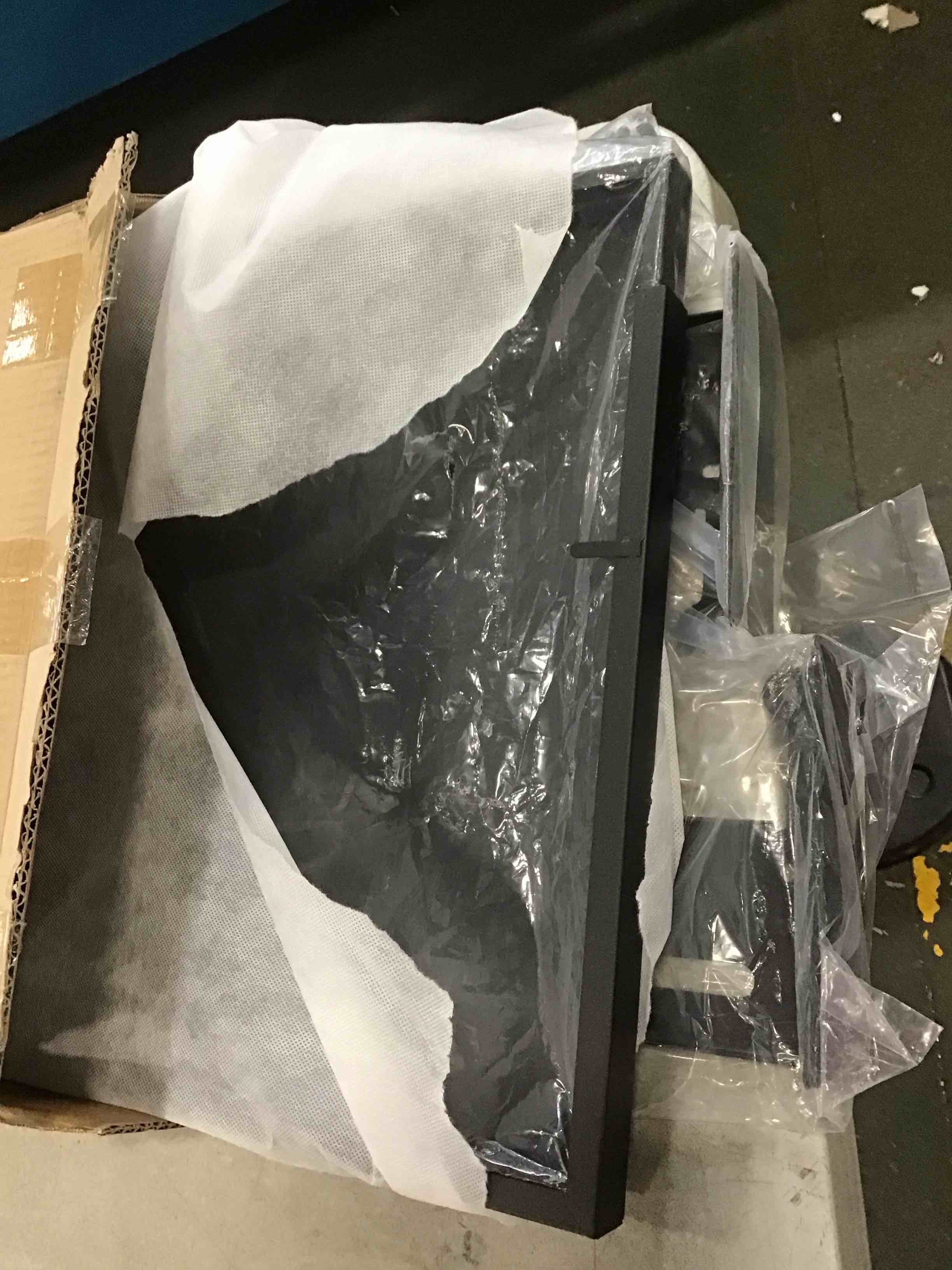 https://s3.amazonaws.com/lotting-images-prod/bidfta/GRN6584920_1716058677103.jpeg