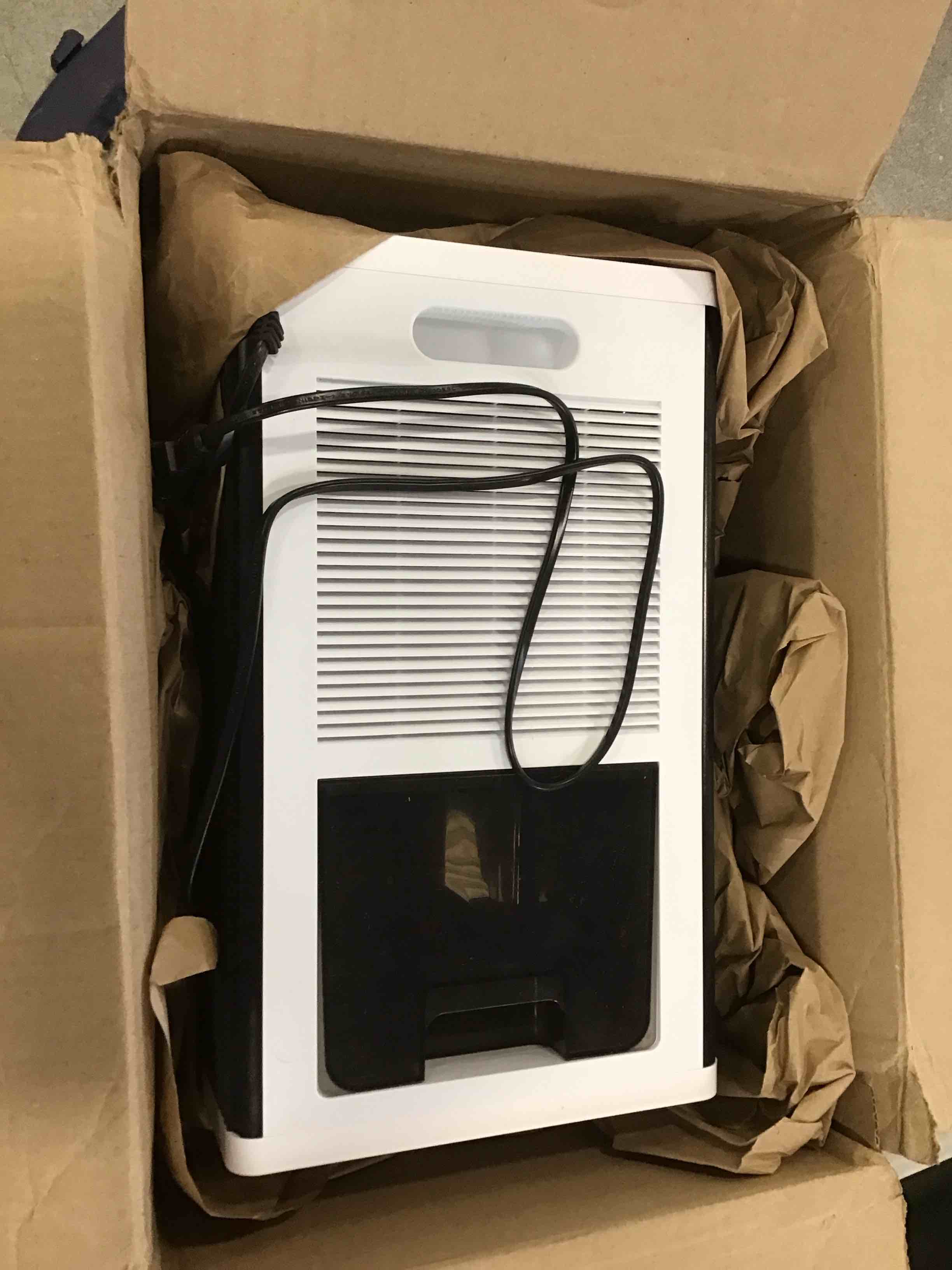https://s3.amazonaws.com/lotting-images-prod/bidfta/GRN6585019_1716215153612.jpeg