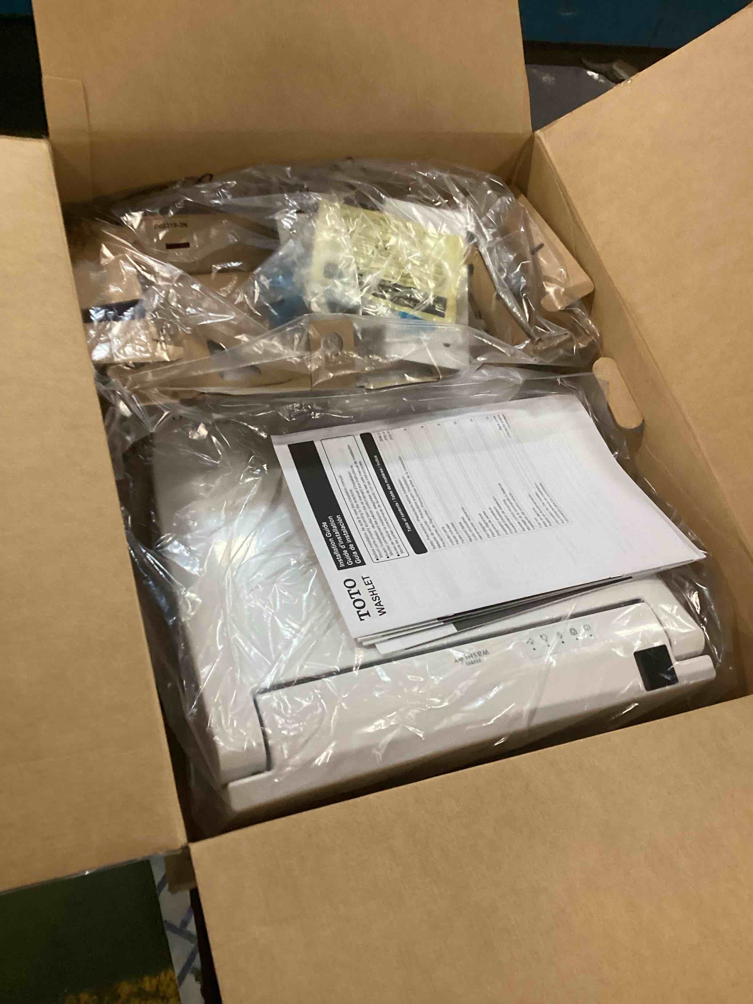https://s3.amazonaws.com/lotting-images-prod/bidfta/GRN6585904_1715948262417.jpeg