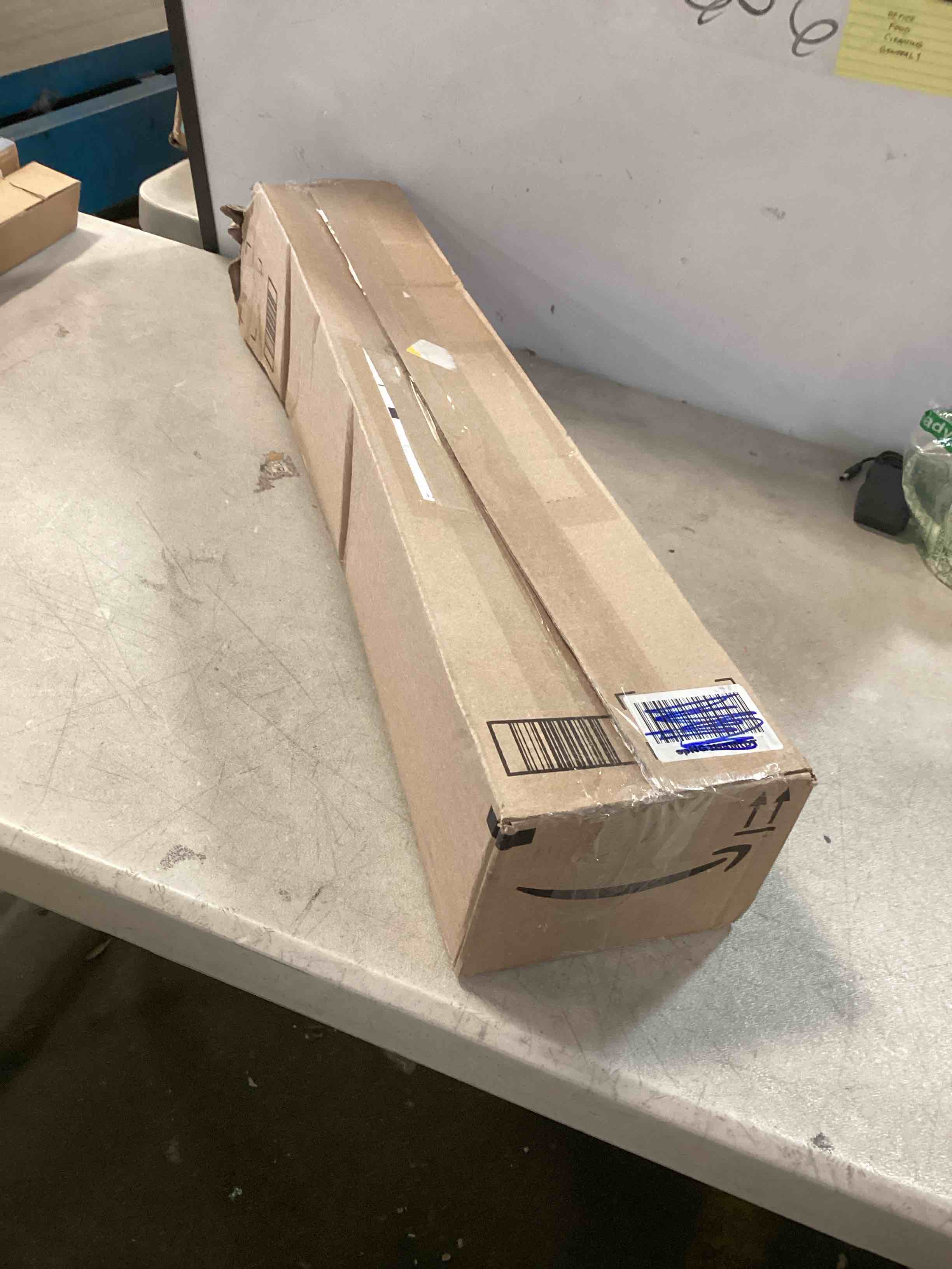 https://s3.amazonaws.com/lotting-images-prod/bidfta/GRN6586251_1716230615690.jpeg