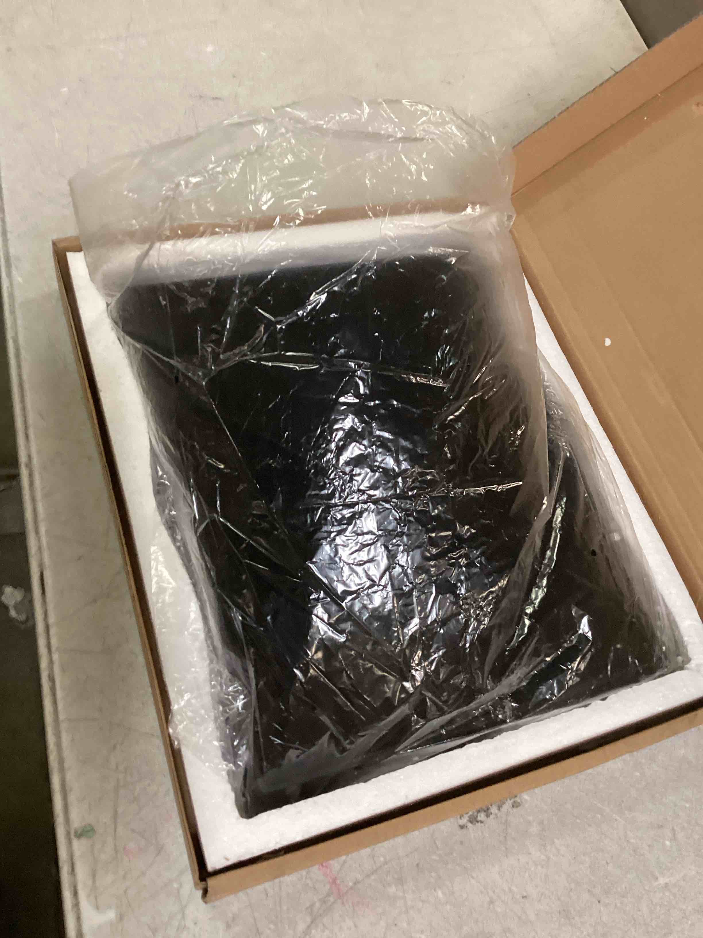 https://s3.amazonaws.com/lotting-images-prod/bidfta/GRN6586463_1716317571410.jpeg