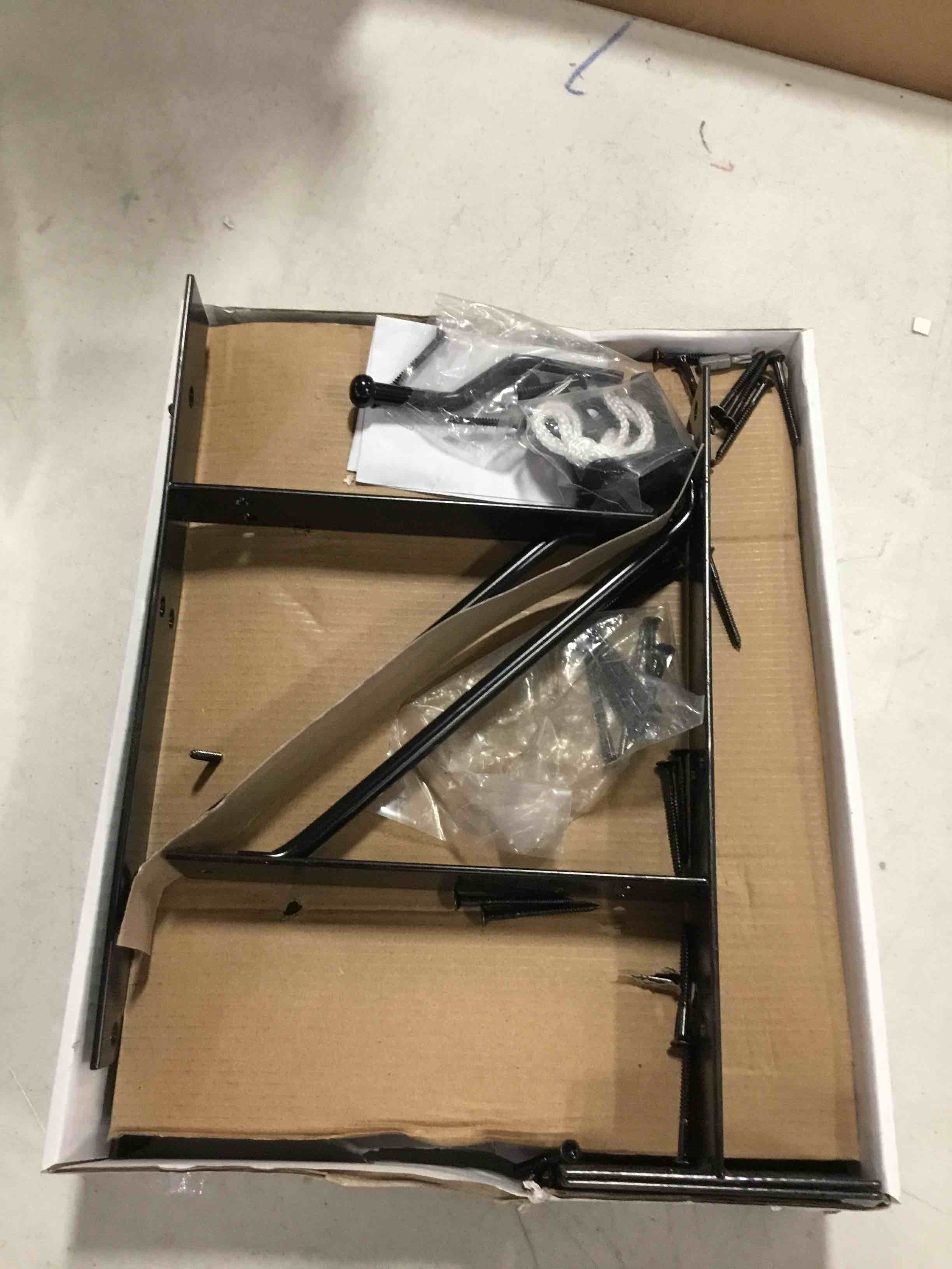 https://s3.amazonaws.com/lotting-images-prod/bidfta/GRN6588331_1716234026462.jpeg