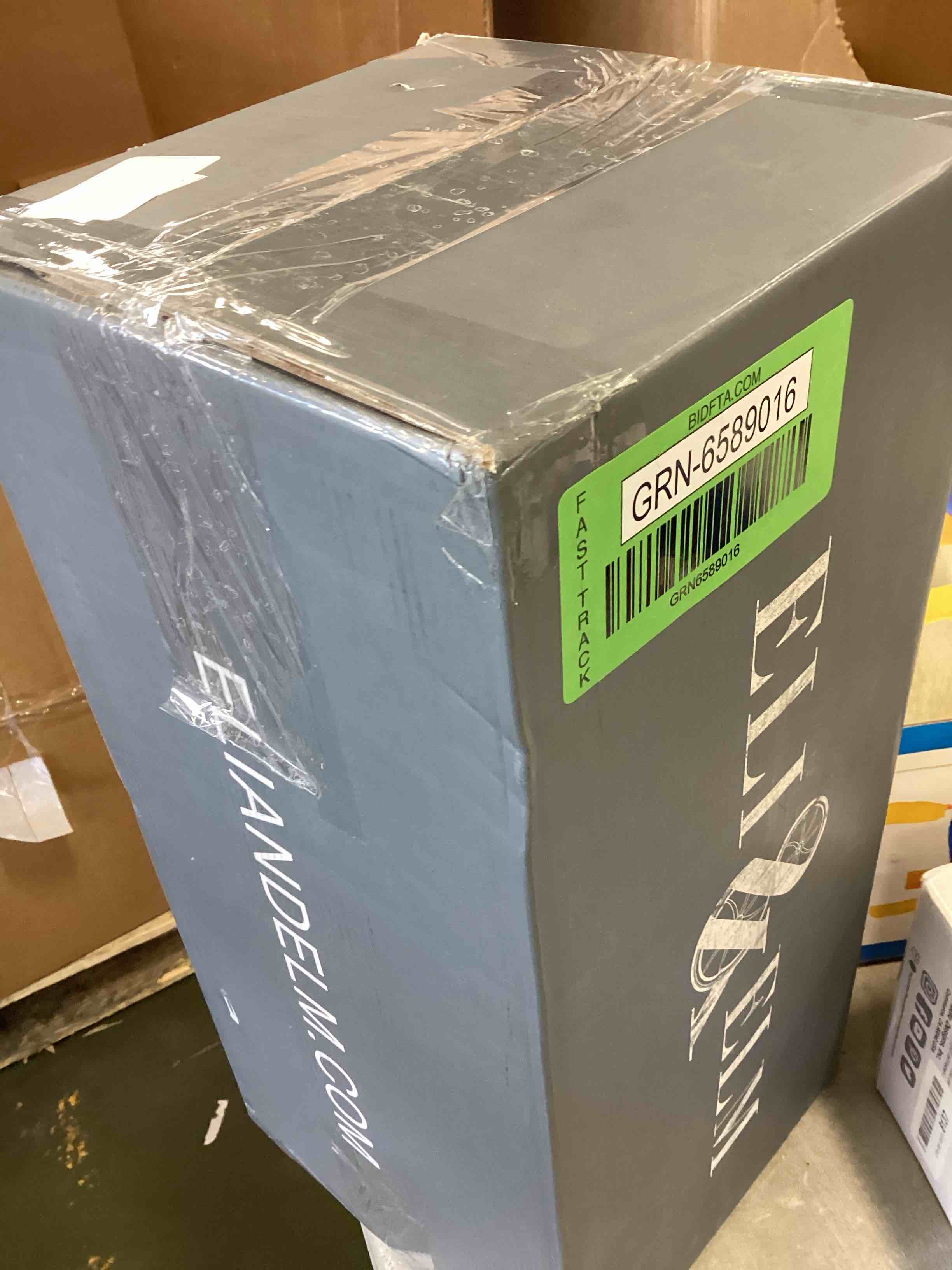 https://s3.amazonaws.com/lotting-images-prod/bidfta/GRN6589016_1716052543872.jpeg