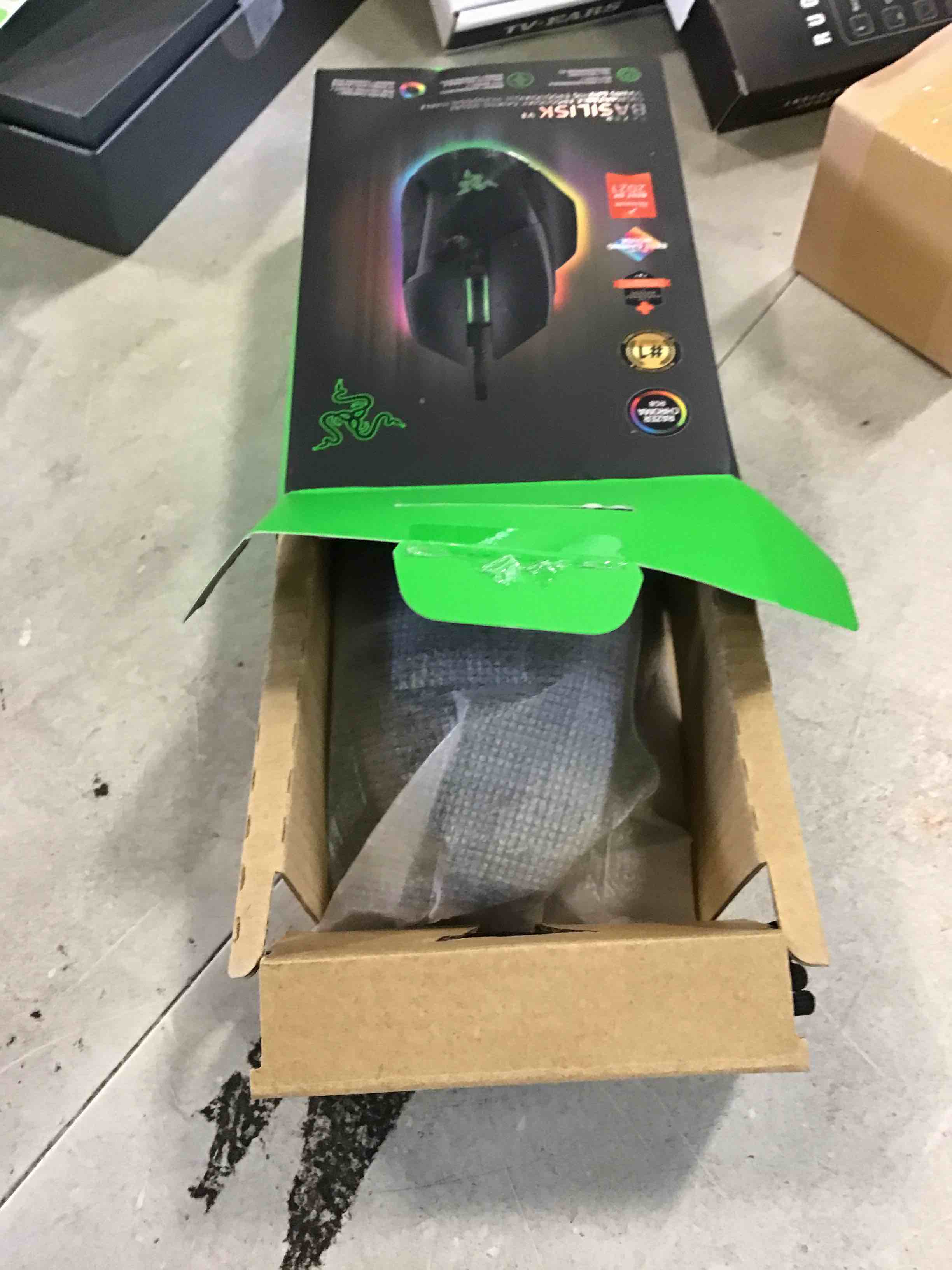 https://s3.amazonaws.com/lotting-images-prod/bidfta/GRN6590032_1716227652078.jpeg
