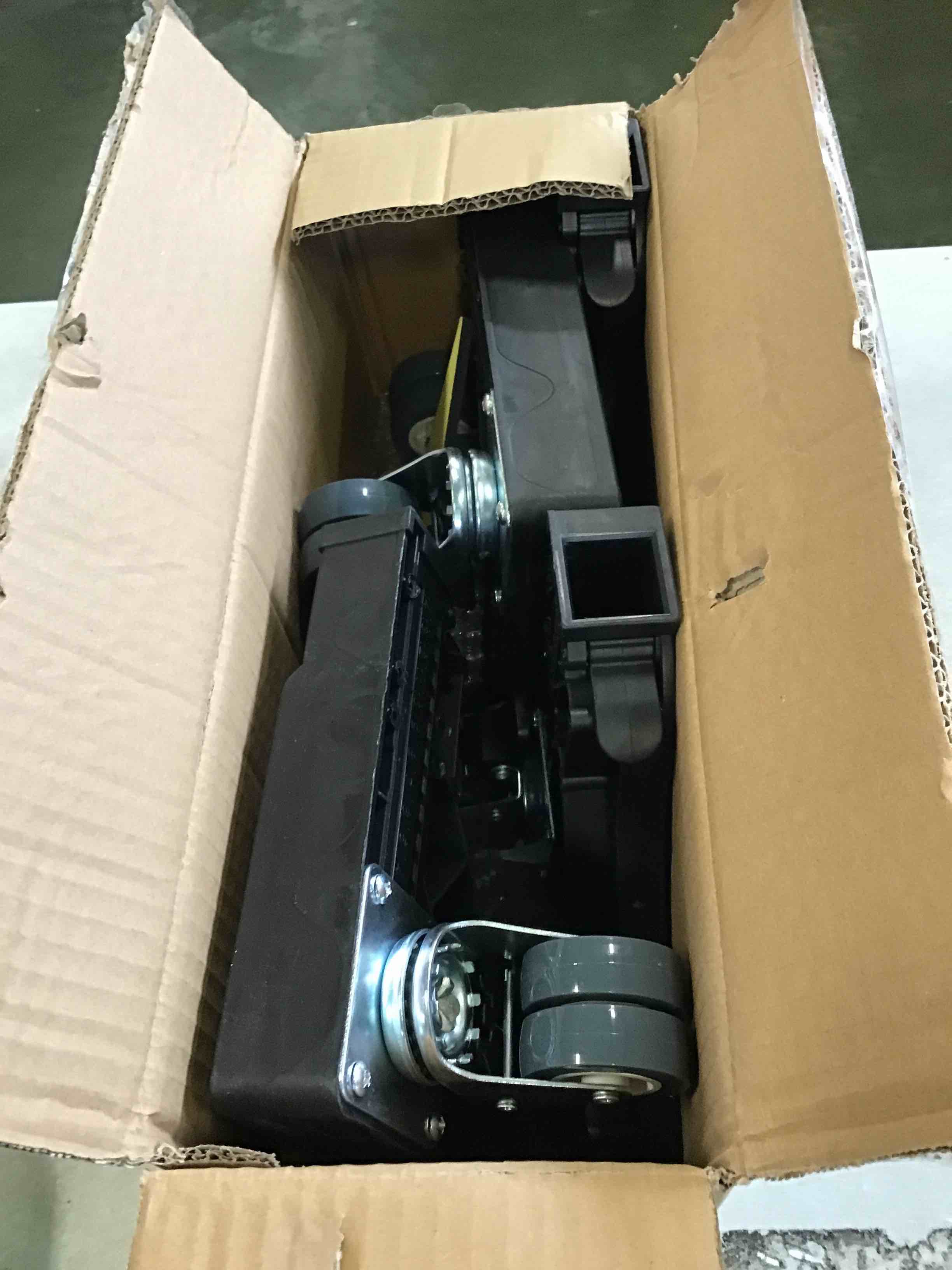 https://s3.amazonaws.com/lotting-images-prod/bidfta/GRN6590585_1716407641595.jpeg