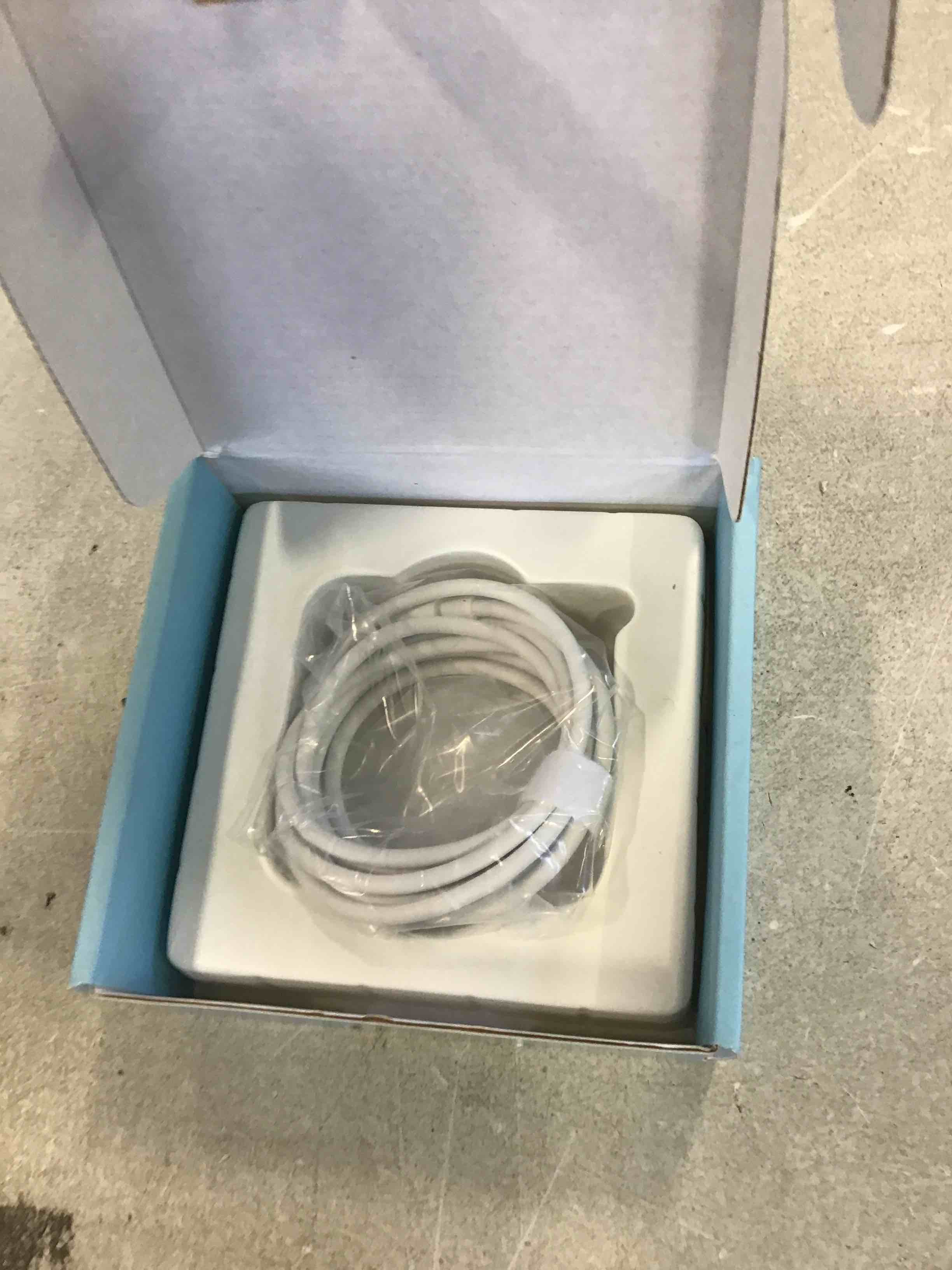 https://s3.amazonaws.com/lotting-images-prod/bidfta/GRN6590847_1716484160801.jpeg