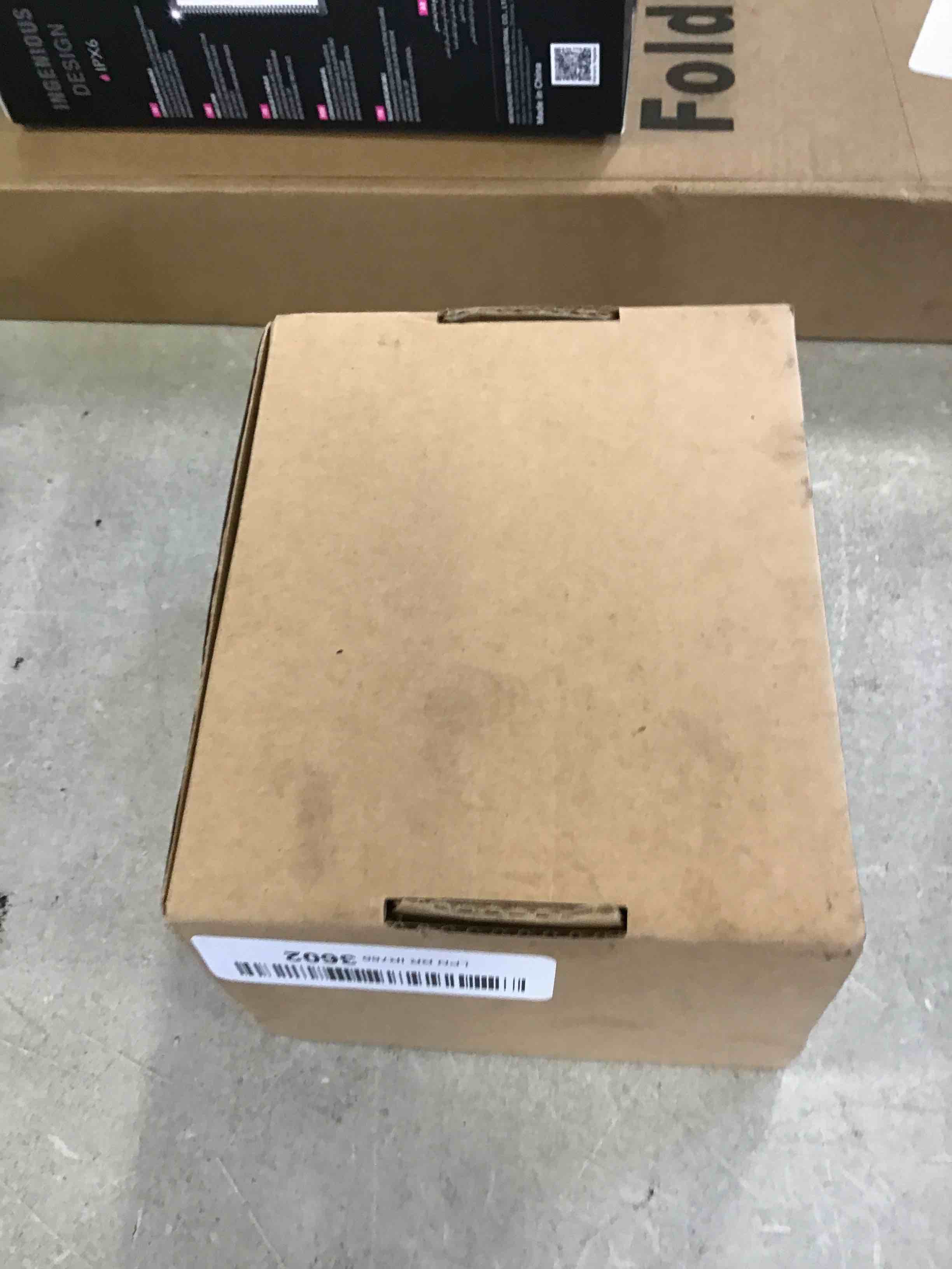 https://s3.amazonaws.com/lotting-images-prod/bidfta/GRN6590952_1716492653442.jpeg