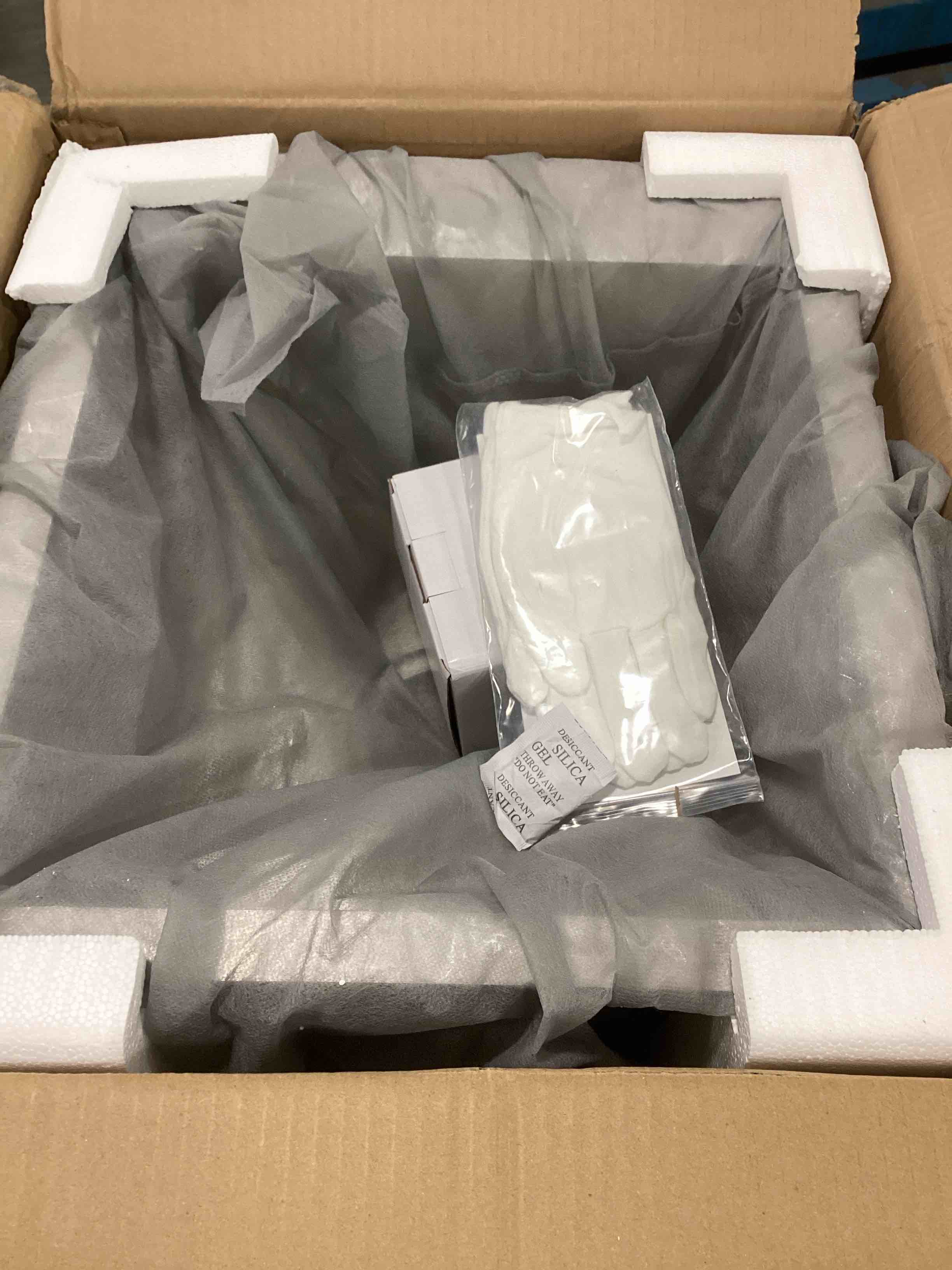 https://s3.amazonaws.com/lotting-images-prod/bidfta/GRN6591770_1715776763934.jpeg