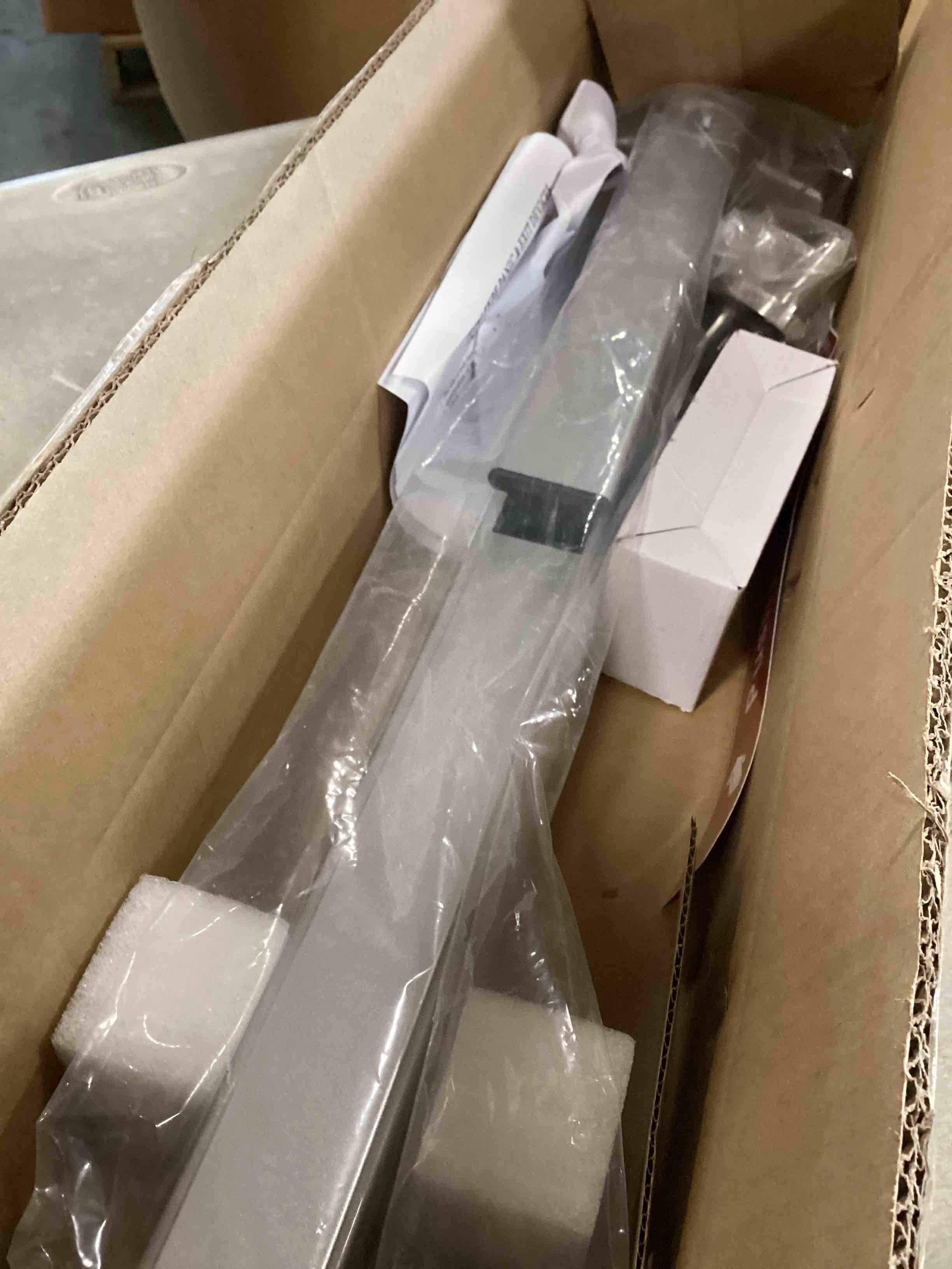 https://s3.amazonaws.com/lotting-images-prod/bidfta/GRN6592006_1715863120523.jpeg