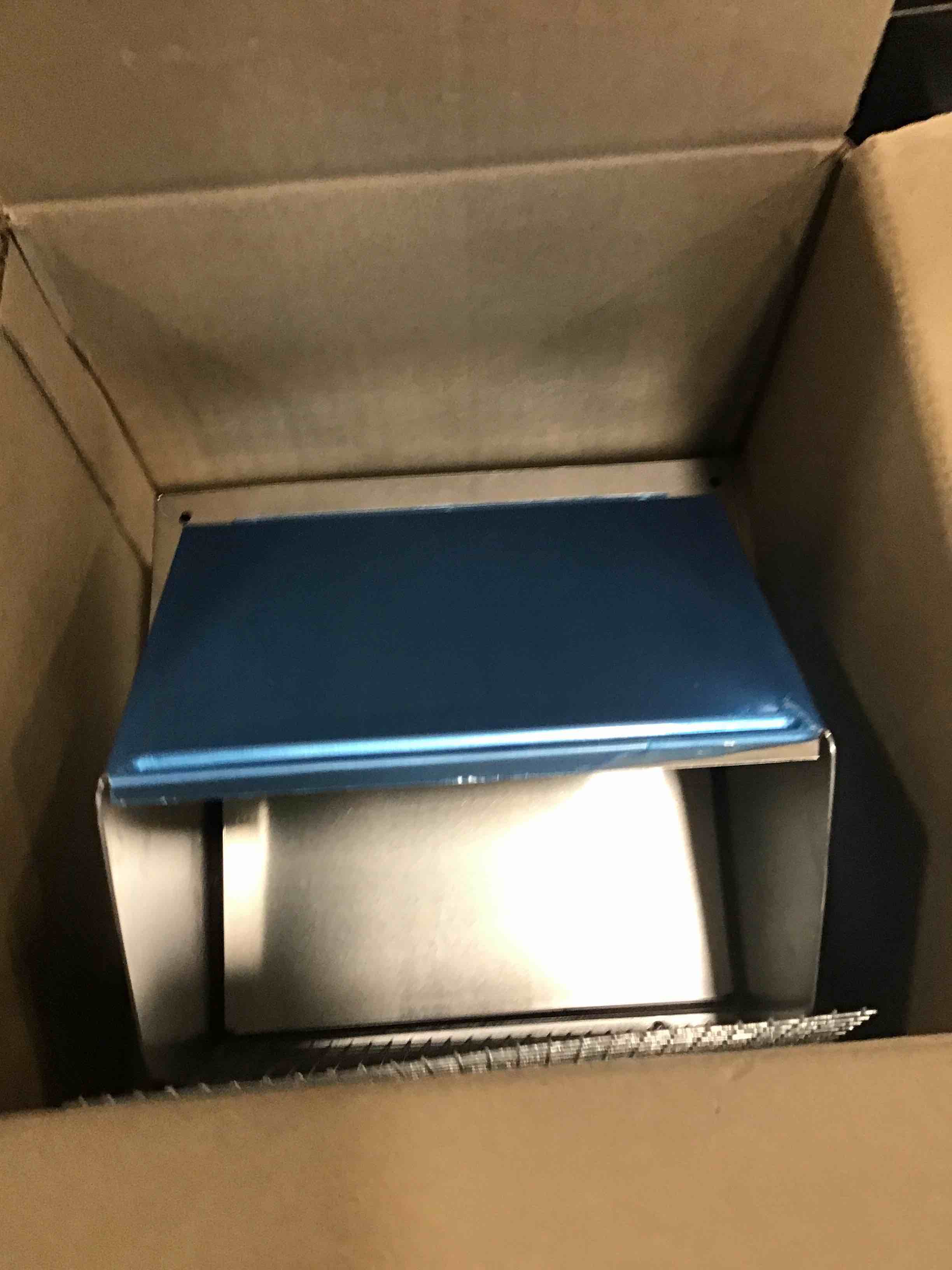 https://s3.amazonaws.com/lotting-images-prod/bidfta/GRN6594058_1715951592652.jpeg