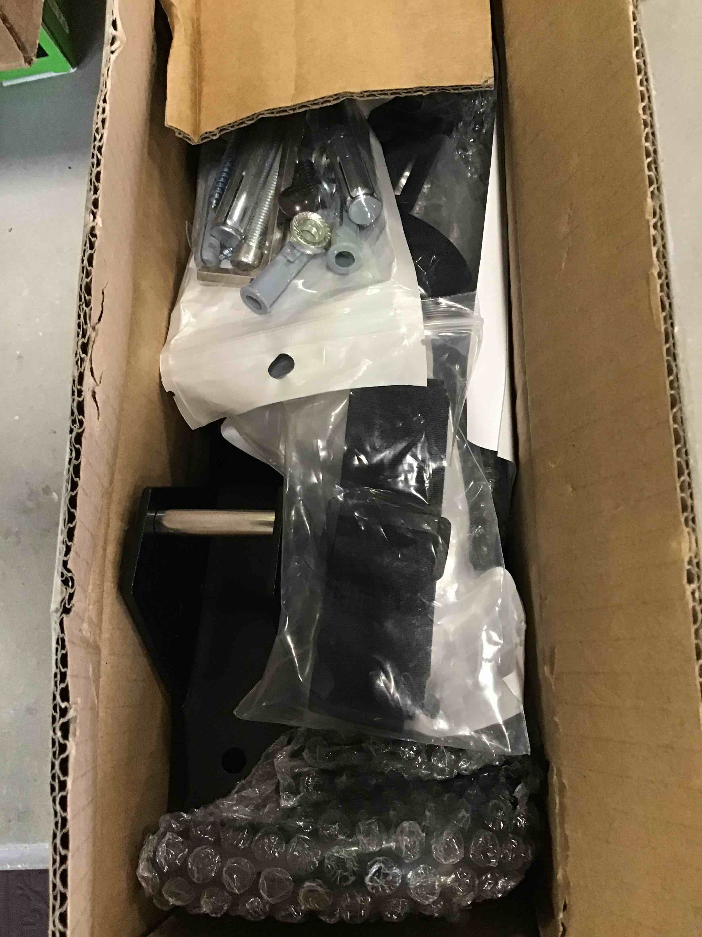 https://s3.amazonaws.com/lotting-images-prod/bidfta/GRN6594320_1715974107732.jpeg