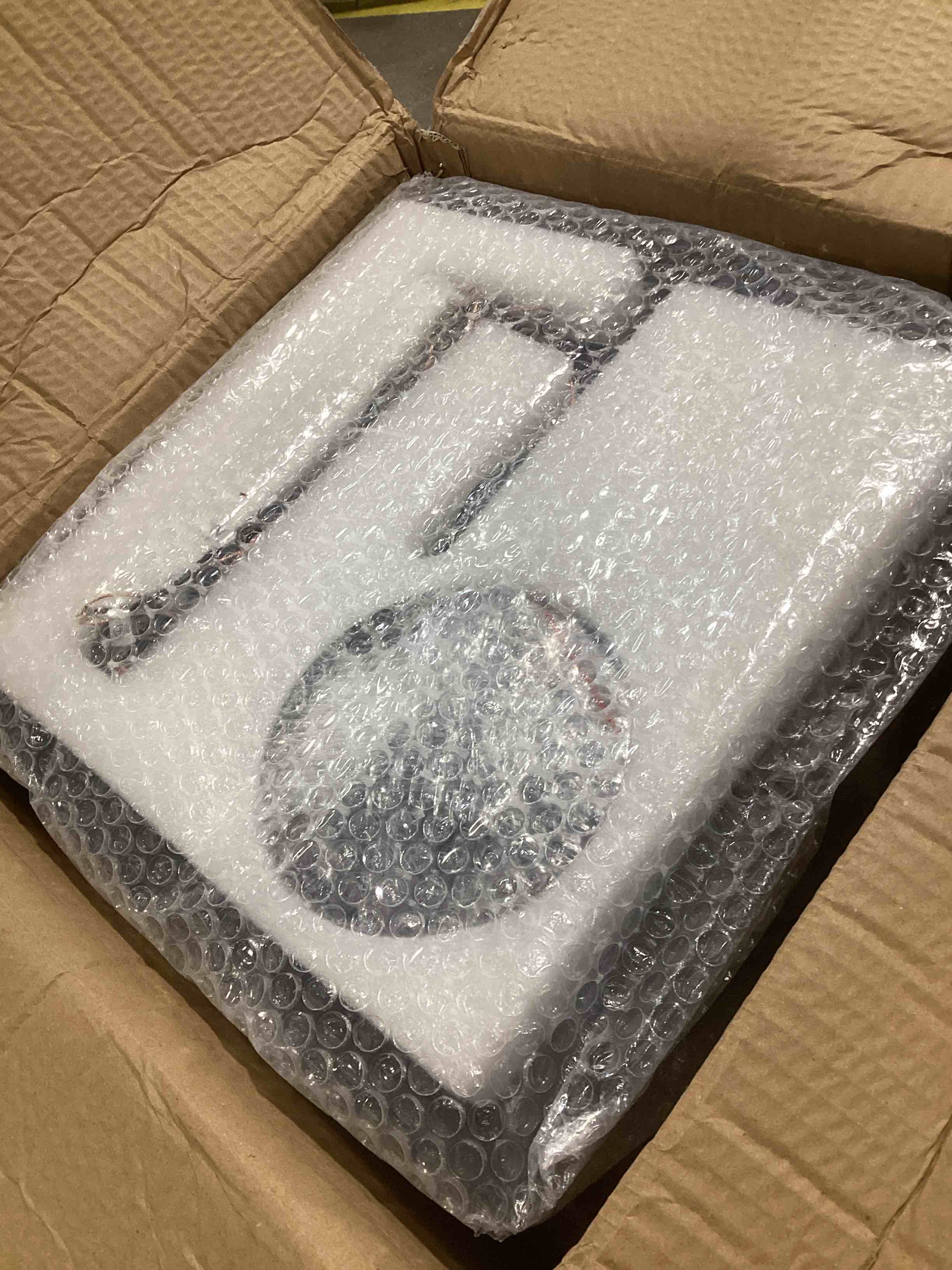 https://s3.amazonaws.com/lotting-images-prod/bidfta/GRN6598857_1723638217505.jpeg