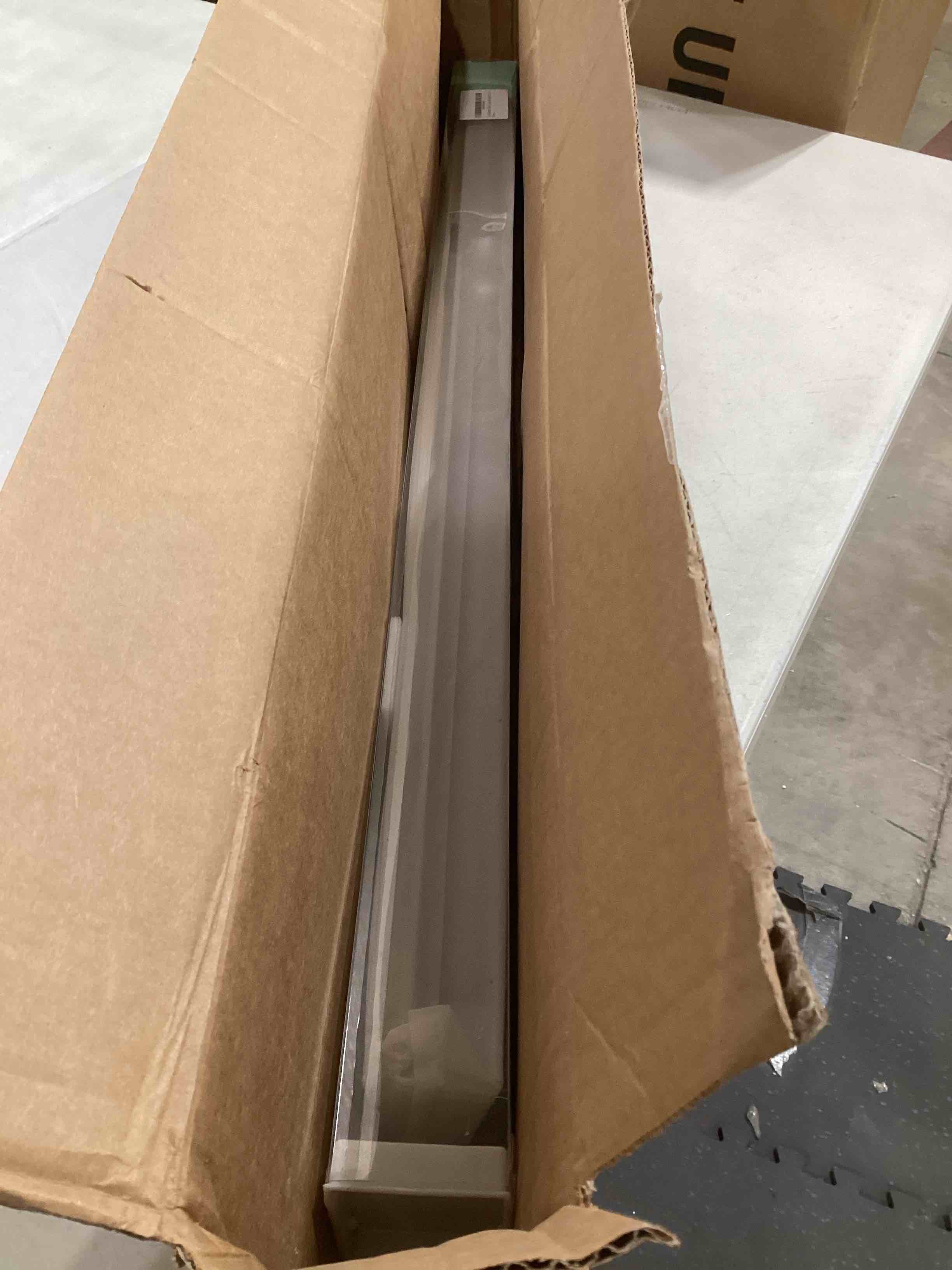 https://s3.amazonaws.com/lotting-images-prod/bidfta/GRN6598866_1723639889352.jpeg