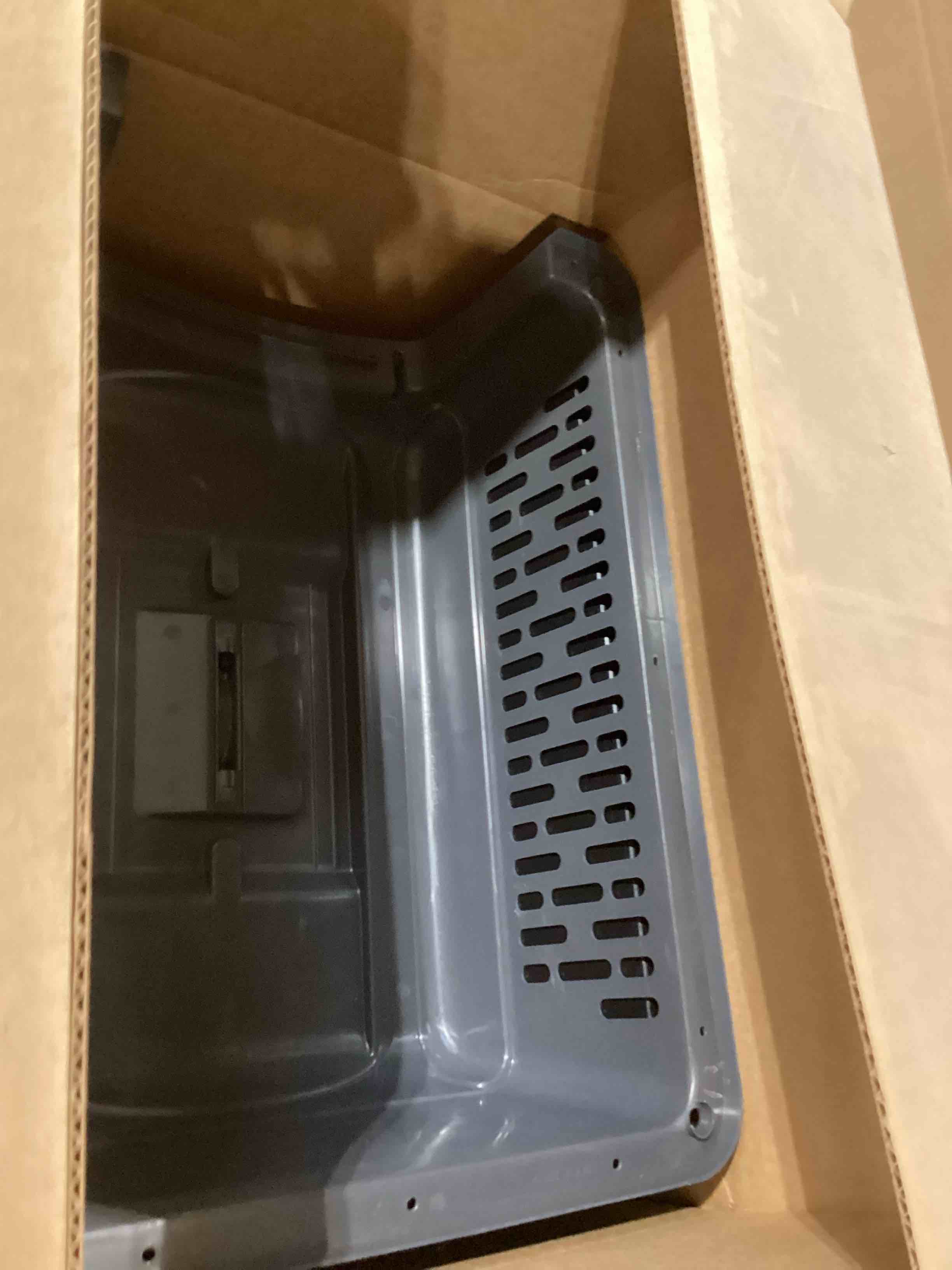 https://s3.amazonaws.com/lotting-images-prod/bidfta/GRN6599021_1720032158673.jpeg
