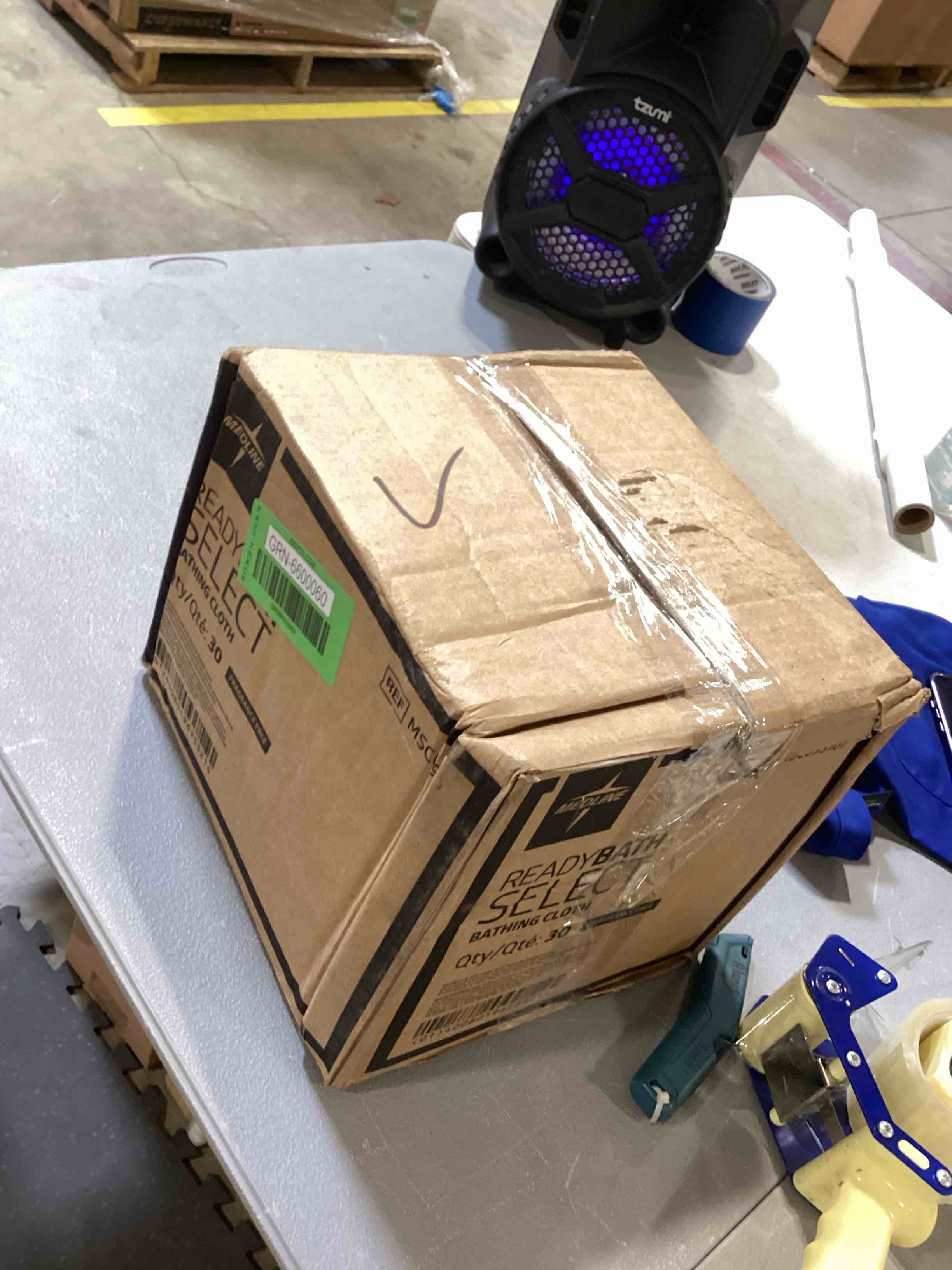 https://s3.amazonaws.com/lotting-images-prod/bidfta/GRN6600060_1722536146596.jpeg