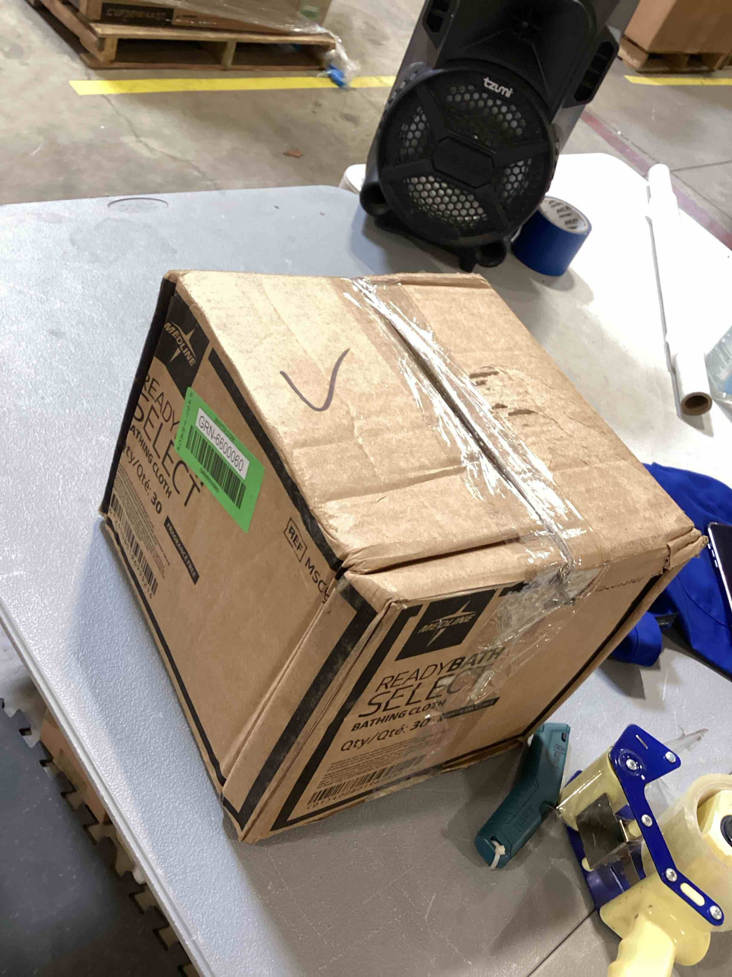 https://s3.amazonaws.com/lotting-images-prod/bidfta/GRN6600060_1722536147454.jpeg