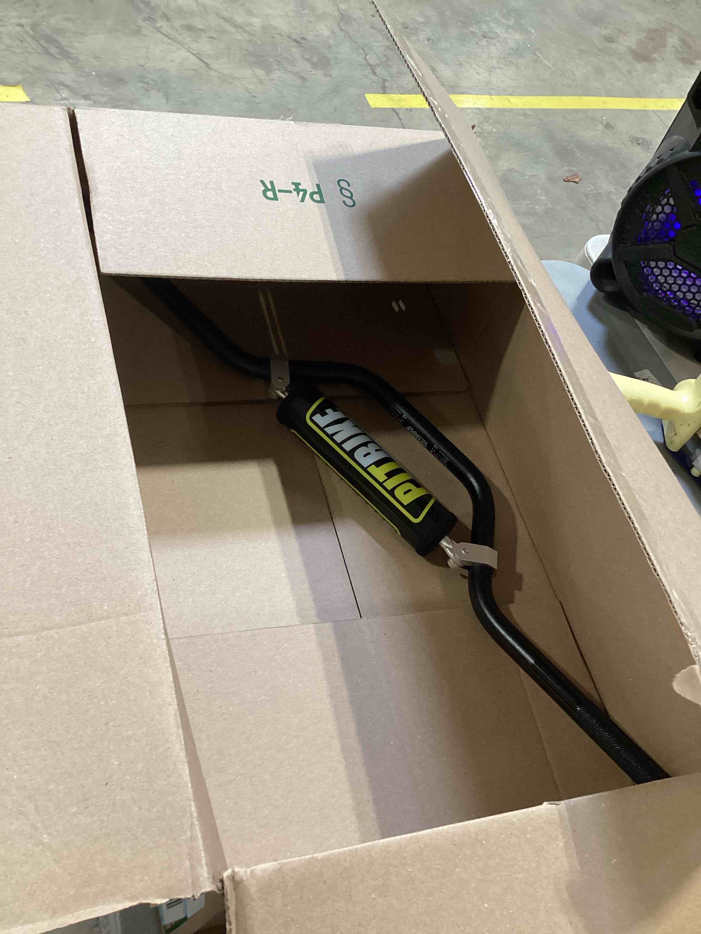 https://s3.amazonaws.com/lotting-images-prod/bidfta/GRN6600075_1722539843305.jpeg