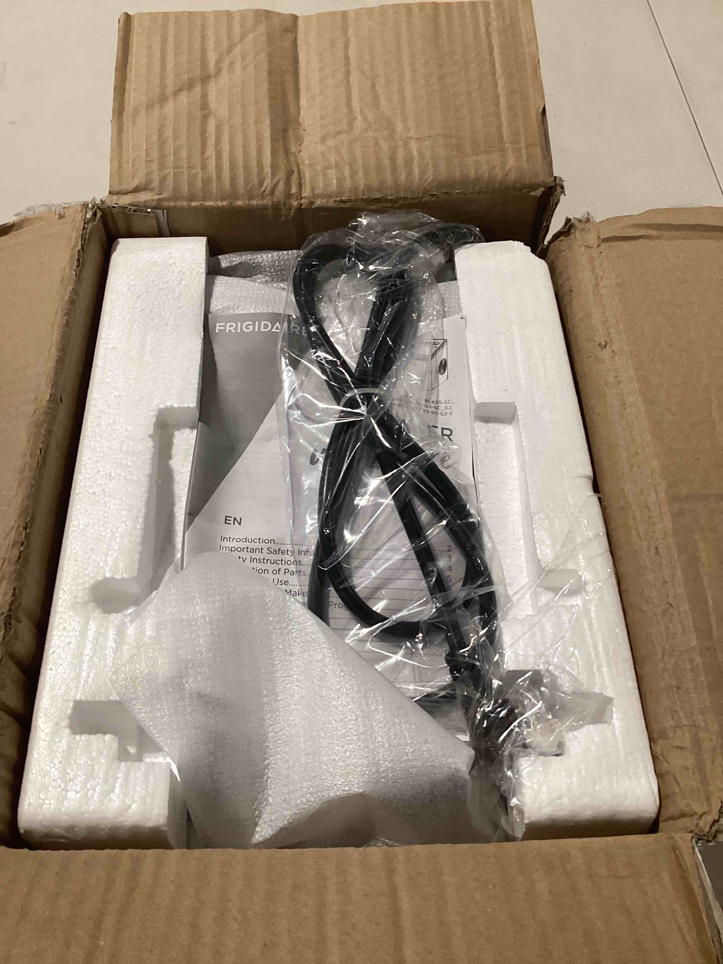 https://s3.amazonaws.com/lotting-images-prod/bidfta/GRN6601060_1720701008591.jpeg