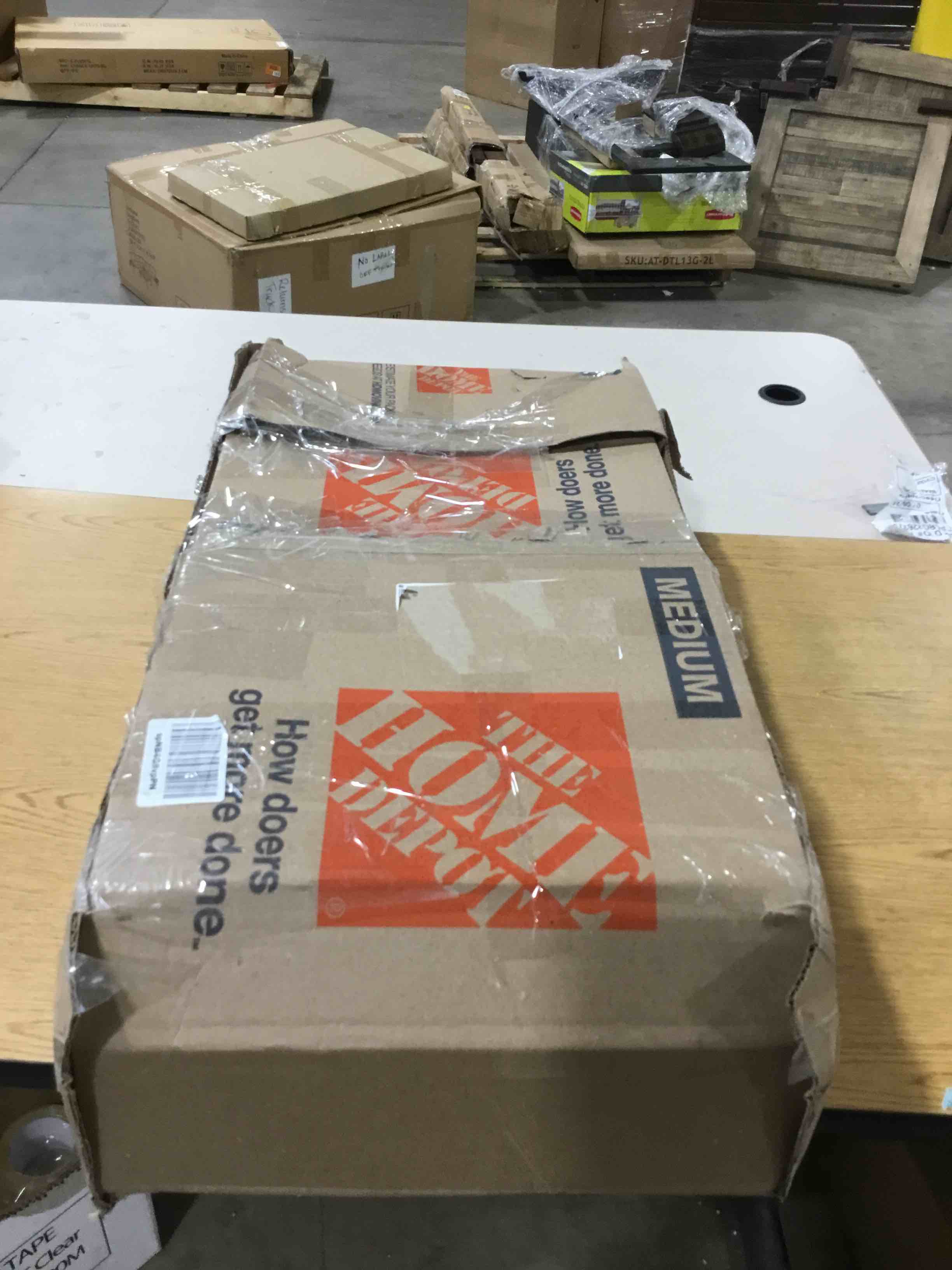 https://s3.amazonaws.com/lotting-images-prod/bidfta/GRN6604283_1721665764816.jpeg