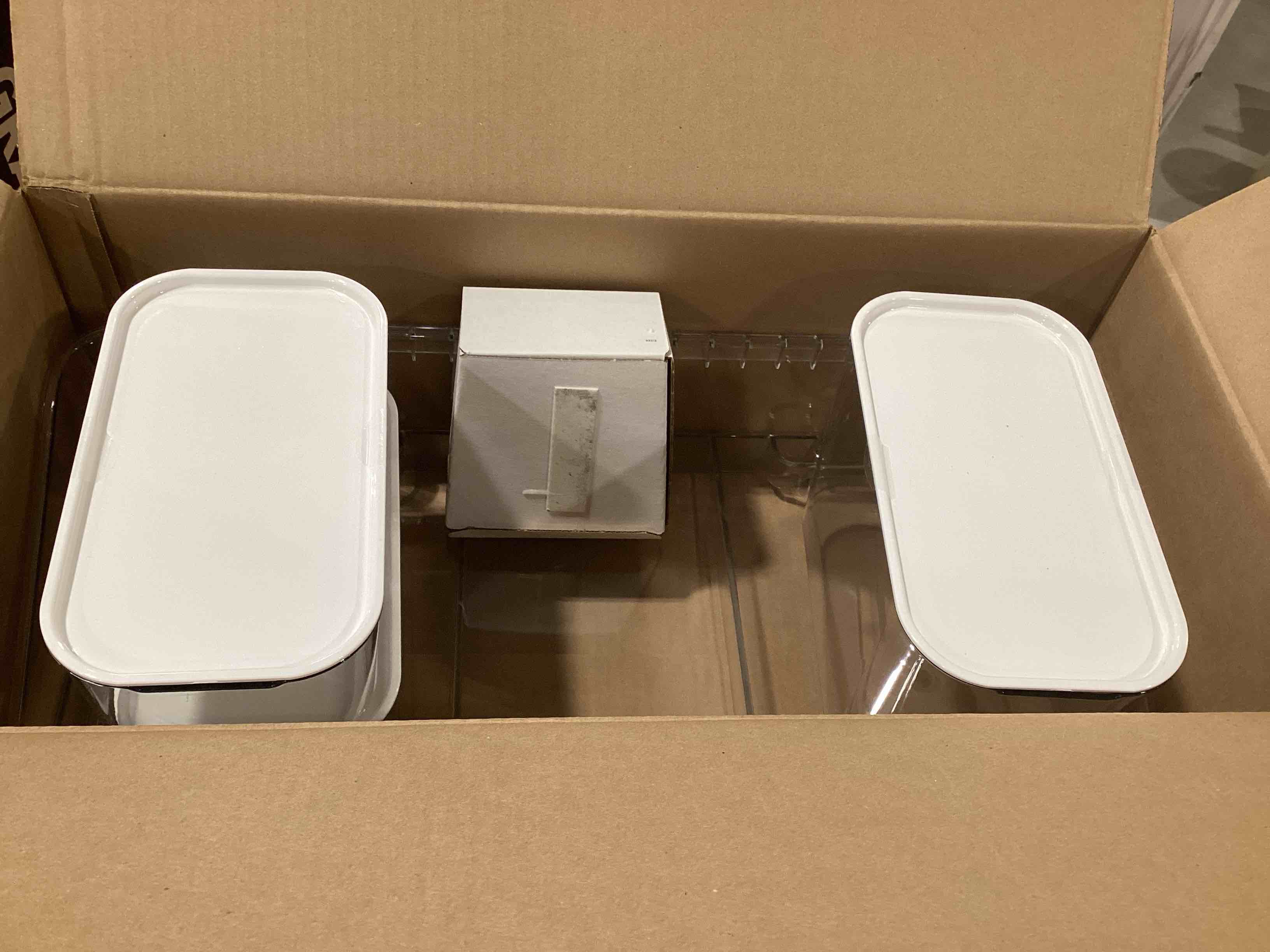 https://s3.amazonaws.com/lotting-images-prod/bidfta/GRN6606113_1720701636883.jpeg