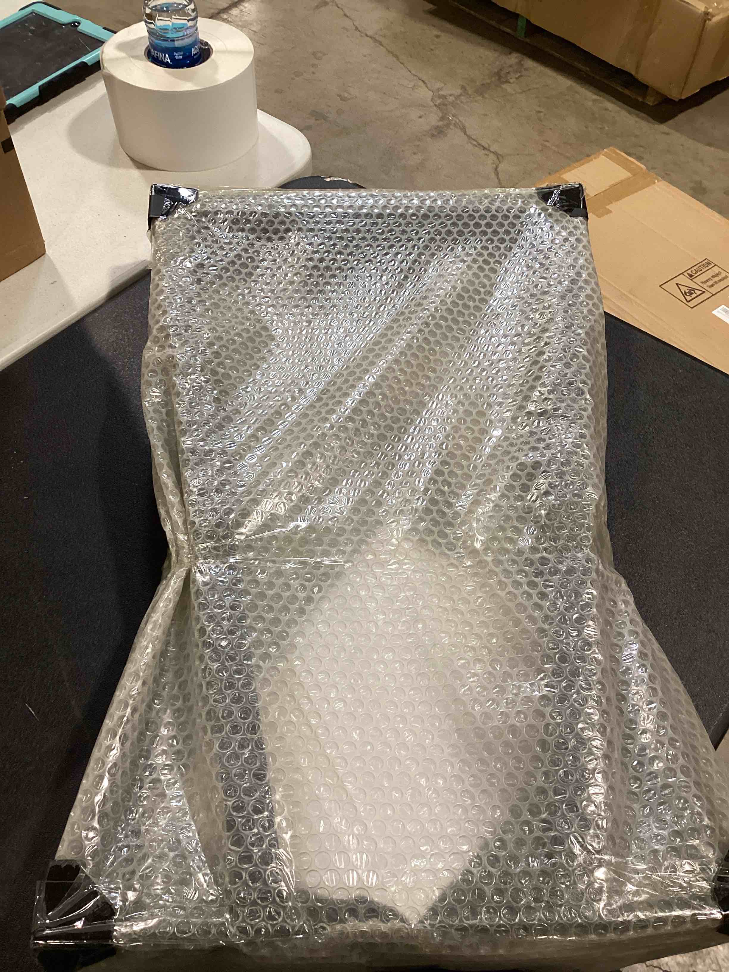 https://s3.amazonaws.com/lotting-images-prod/bidfta/GRN6606503_1718885638642.jpeg