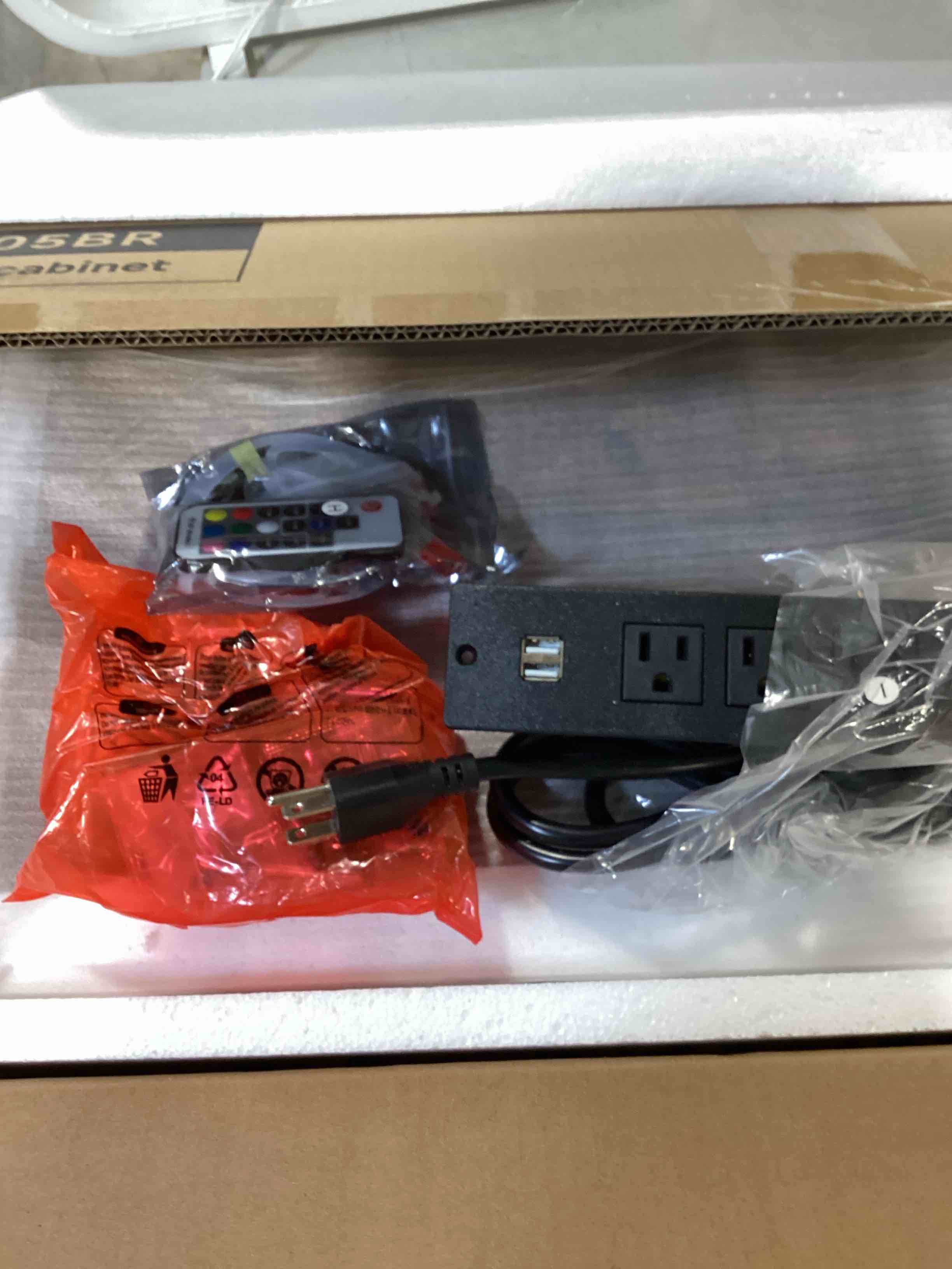 https://s3.amazonaws.com/lotting-images-prod/bidfta/GRN6607534_1721930684804.jpeg