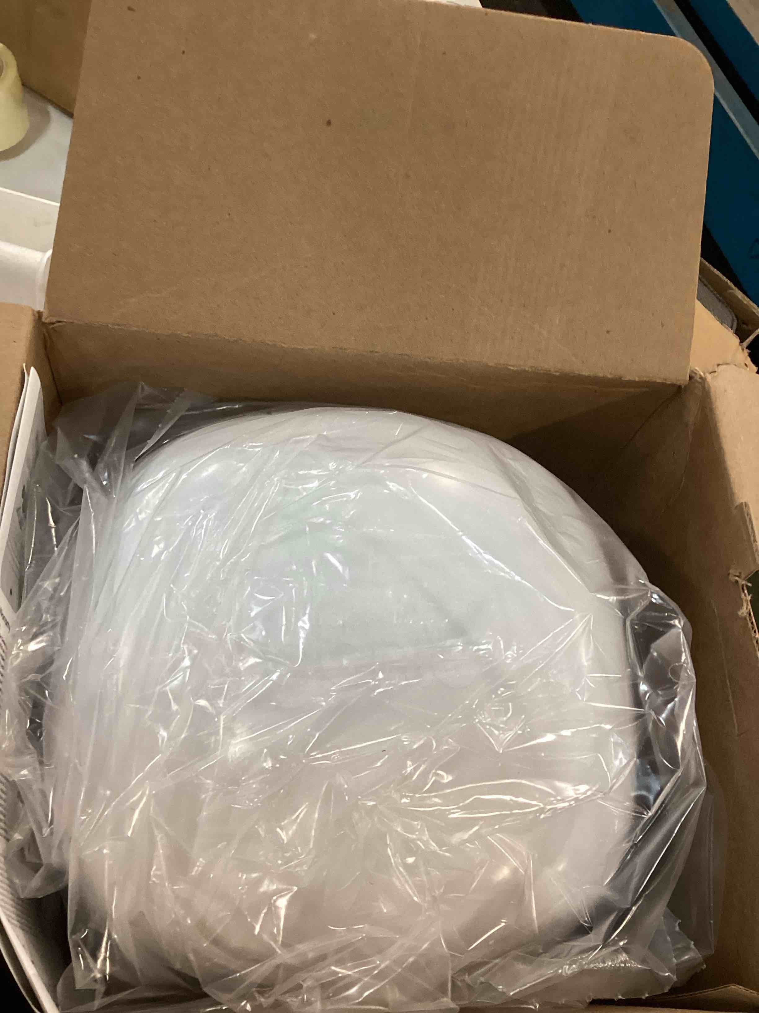 https://s3.amazonaws.com/lotting-images-prod/bidfta/GRN6610473_1716039930335.jpeg