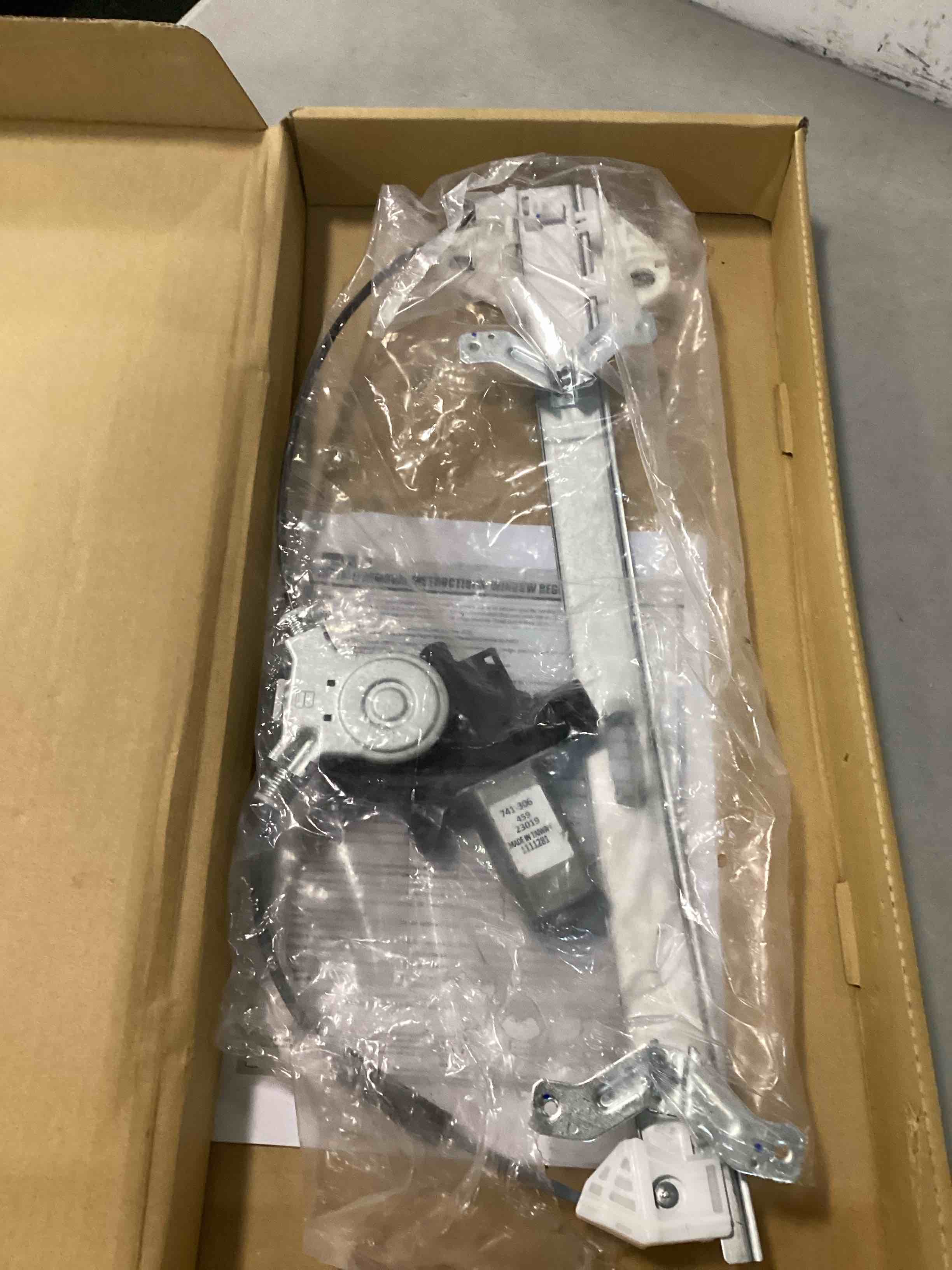 https://s3.amazonaws.com/lotting-images-prod/bidfta/GRN6610798_1716229484281.jpeg
