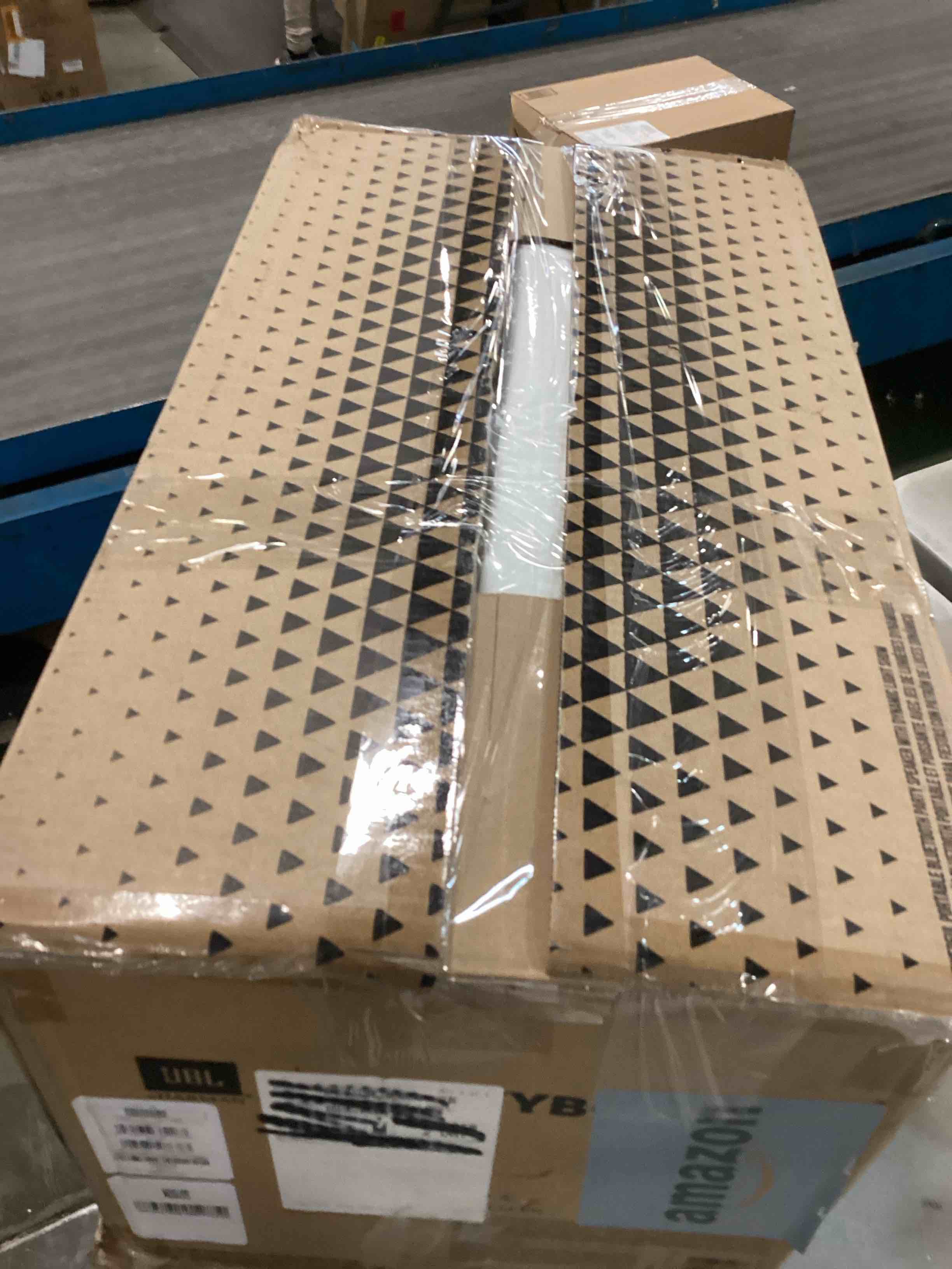 https://s3.amazonaws.com/lotting-images-prod/bidfta/GRN6612608_1715268912846.jpeg