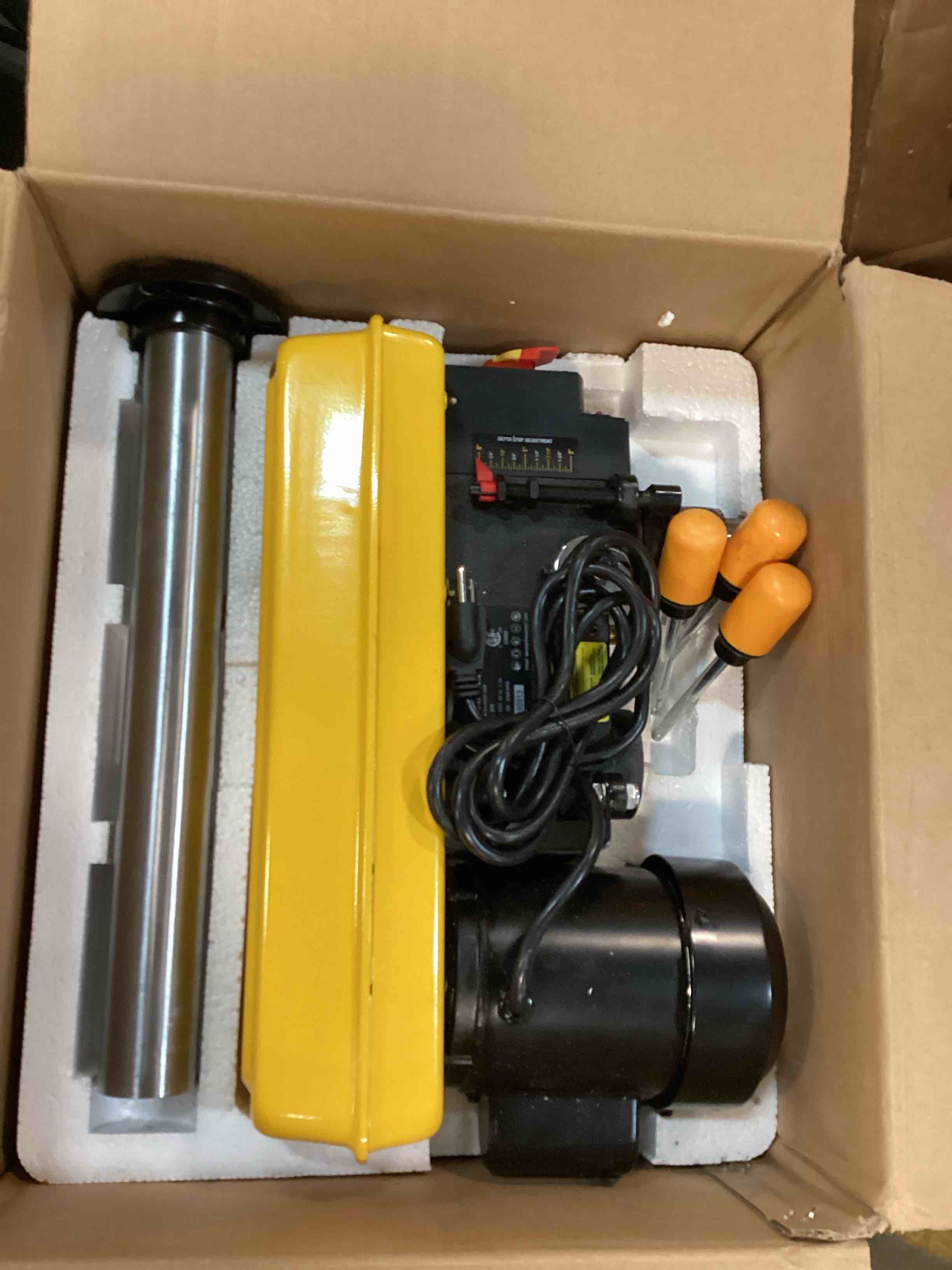https://s3.amazonaws.com/lotting-images-prod/bidfta/GRN6613196_1715783477369.jpeg