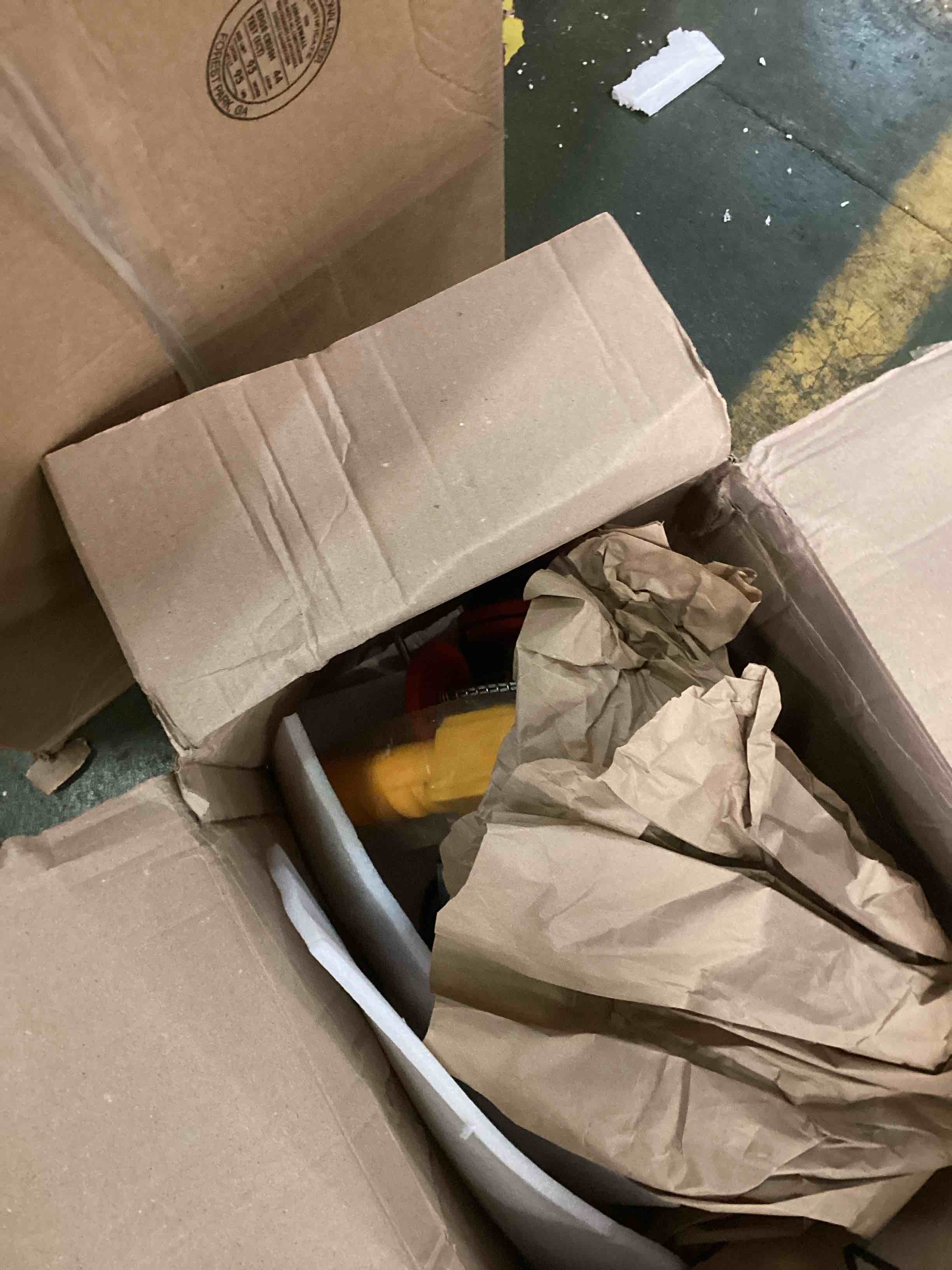 https://s3.amazonaws.com/lotting-images-prod/bidfta/GRN6613763_1716229206455.jpeg