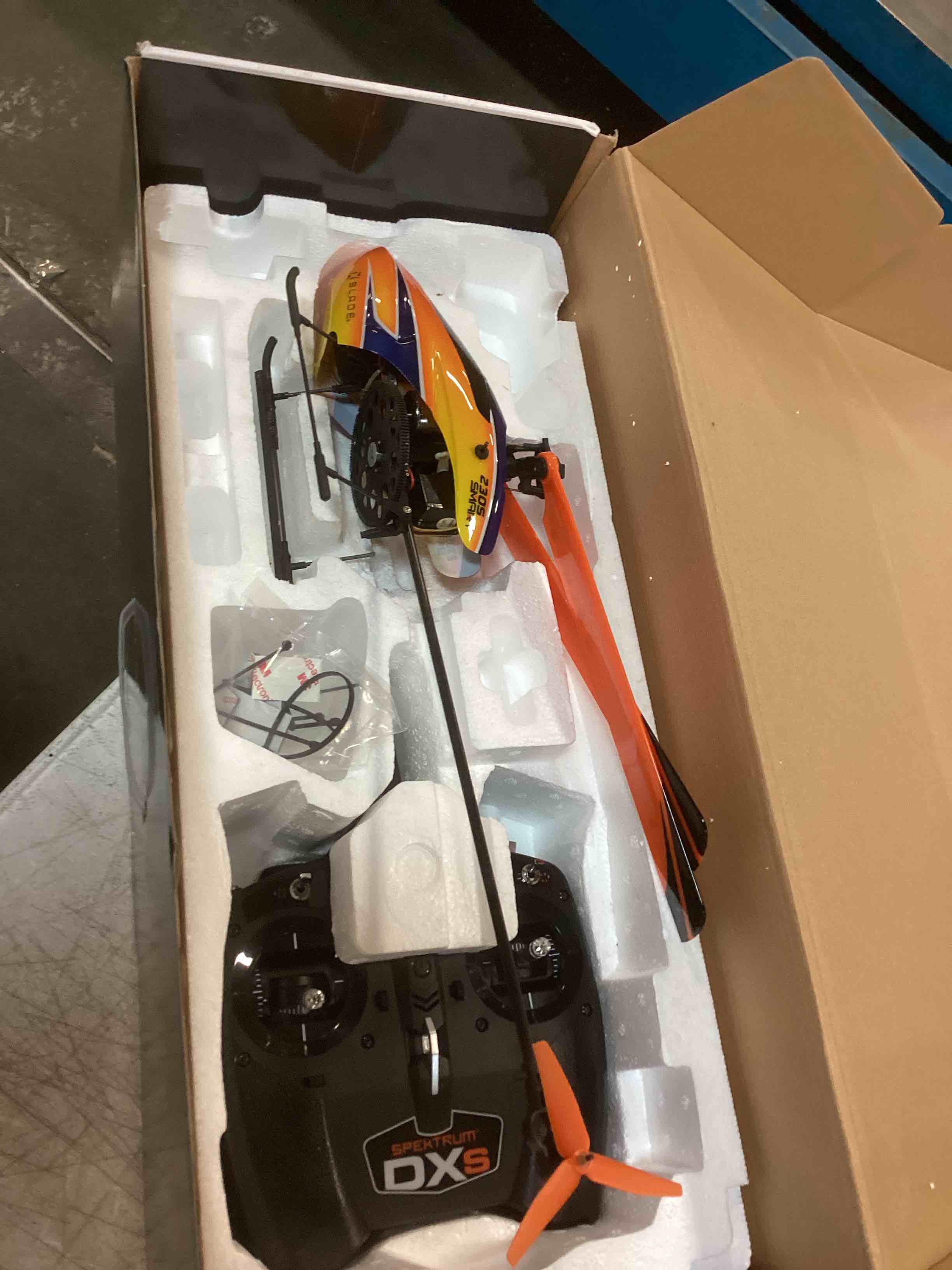 https://s3.amazonaws.com/lotting-images-prod/bidfta/GRN6614445_1715694577642.jpeg