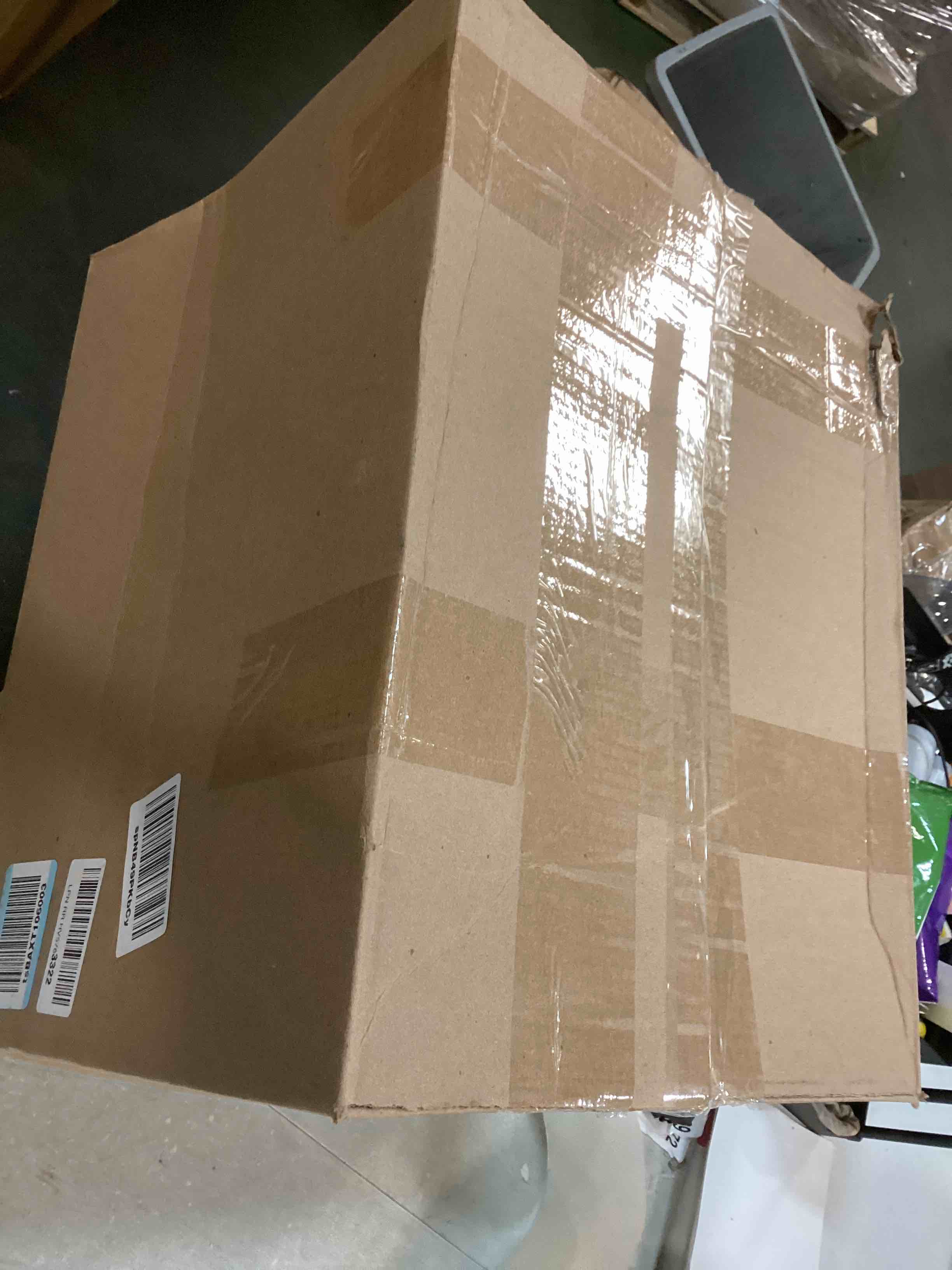 https://s3.amazonaws.com/lotting-images-prod/bidfta/GRN6615240_1715954061534.jpeg