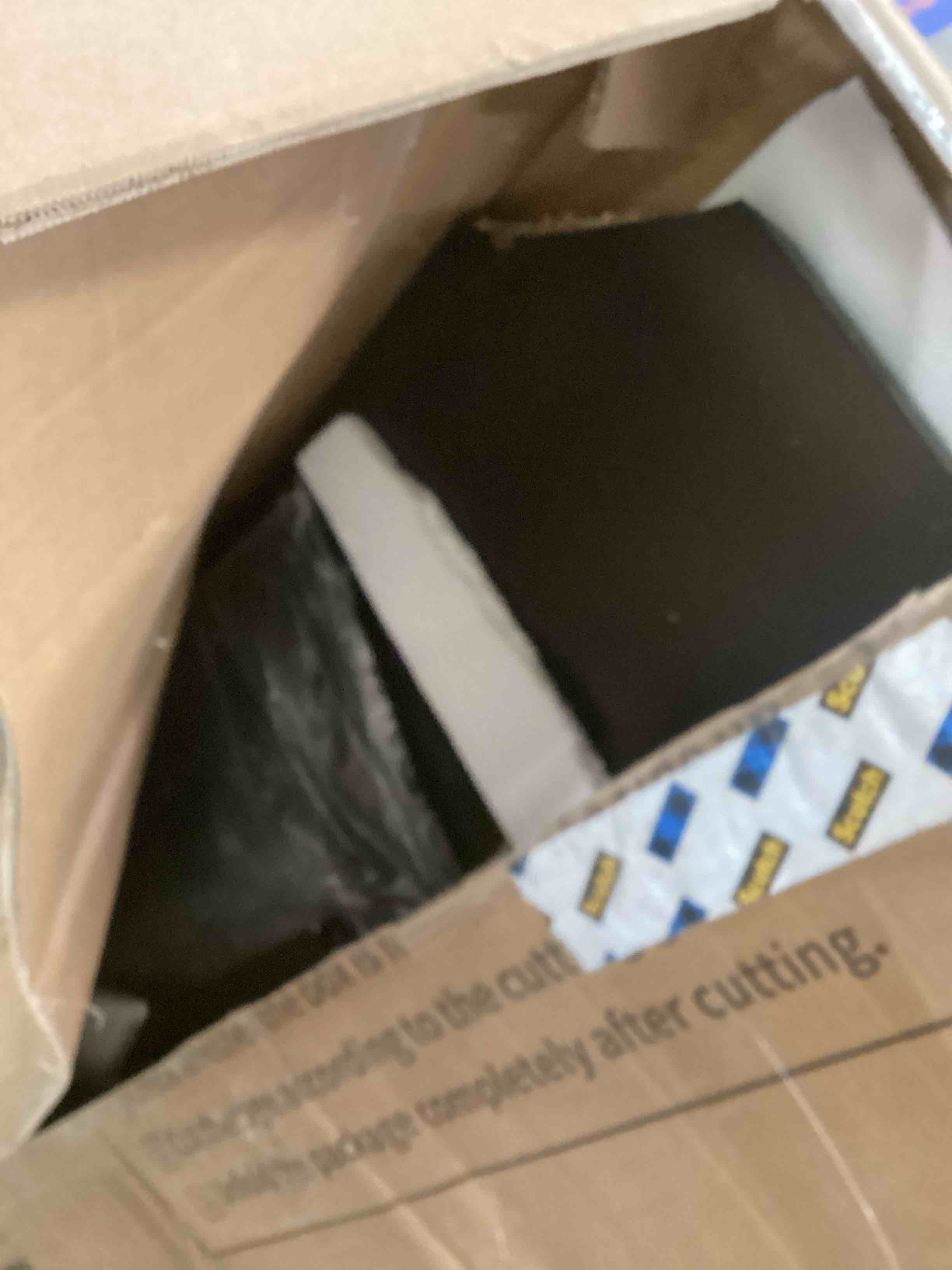 https://s3.amazonaws.com/lotting-images-prod/bidfta/GRN6615657_1715599982155.jpeg