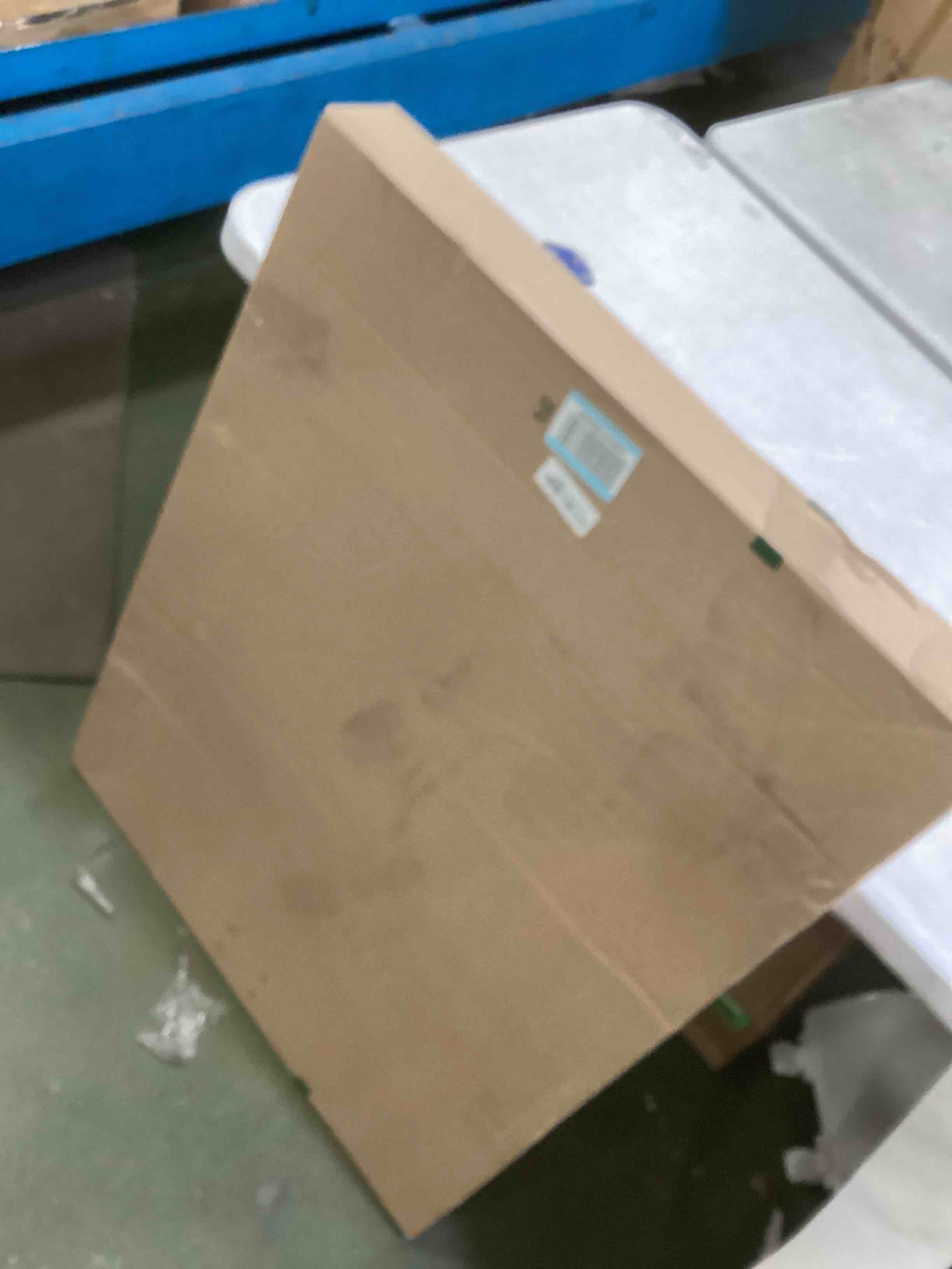 https://s3.amazonaws.com/lotting-images-prod/bidfta/GRN6615799_1715618100858.jpeg