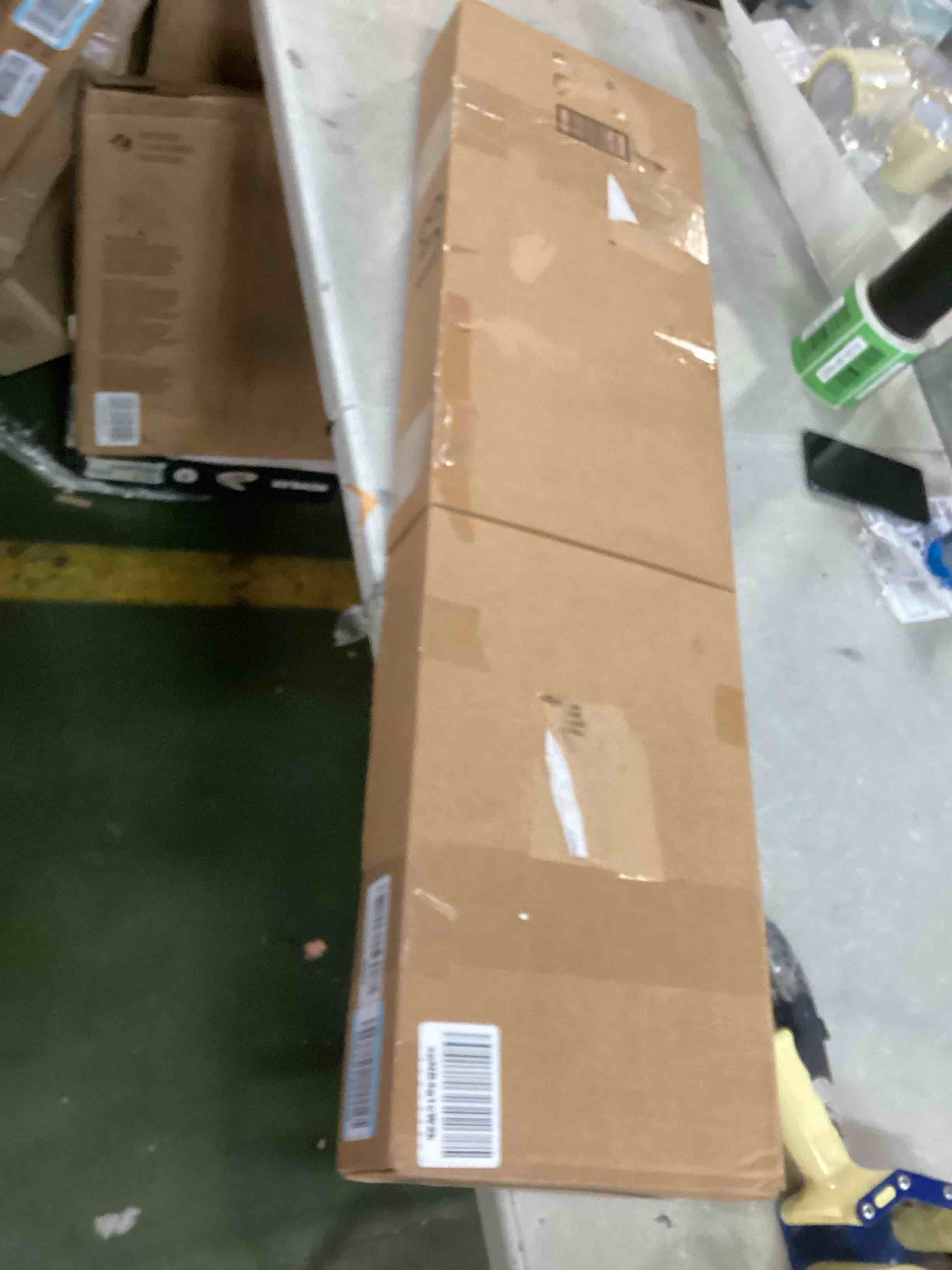 https://s3.amazonaws.com/lotting-images-prod/bidfta/GRN6616511_1715953168251.jpeg