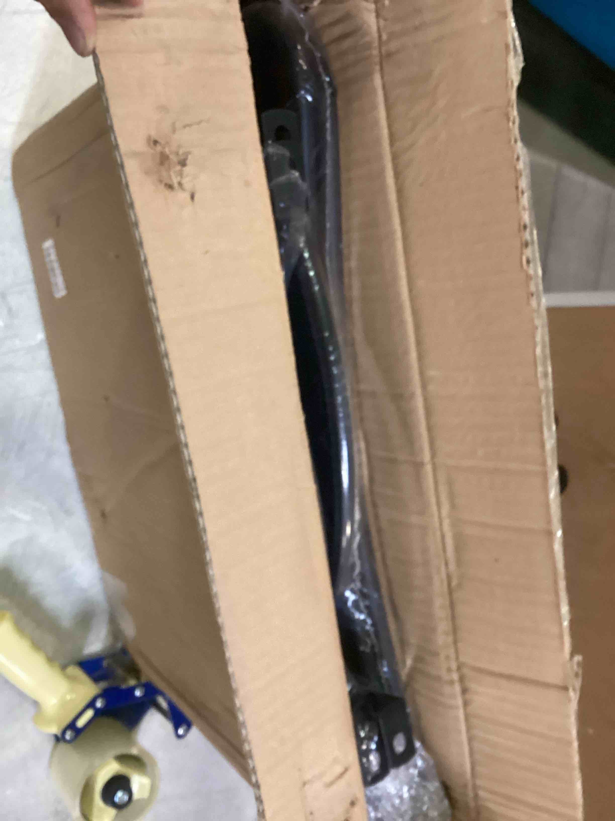 https://s3.amazonaws.com/lotting-images-prod/bidfta/GRN6616801_1716045270972.jpeg