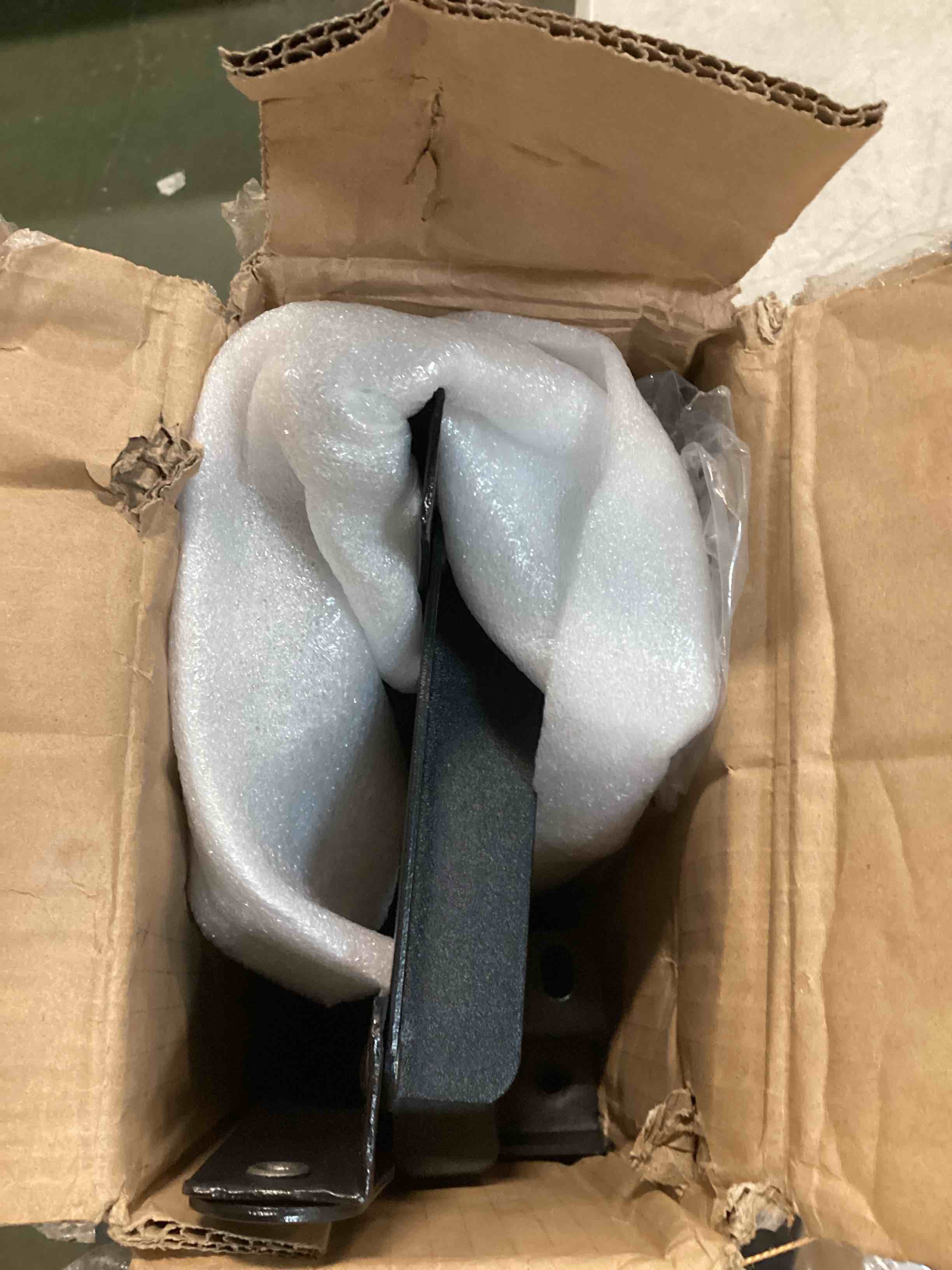 https://s3.amazonaws.com/lotting-images-prod/bidfta/GRN6617078_1715689941542.jpeg