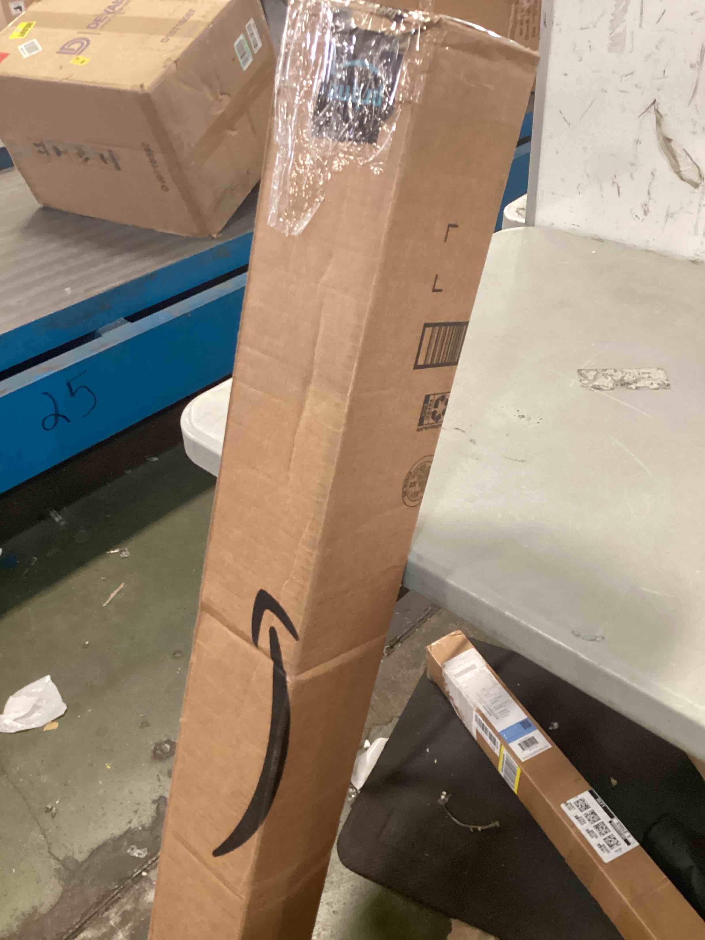 https://s3.amazonaws.com/lotting-images-prod/bidfta/GRN6618063_1716312953679.jpeg