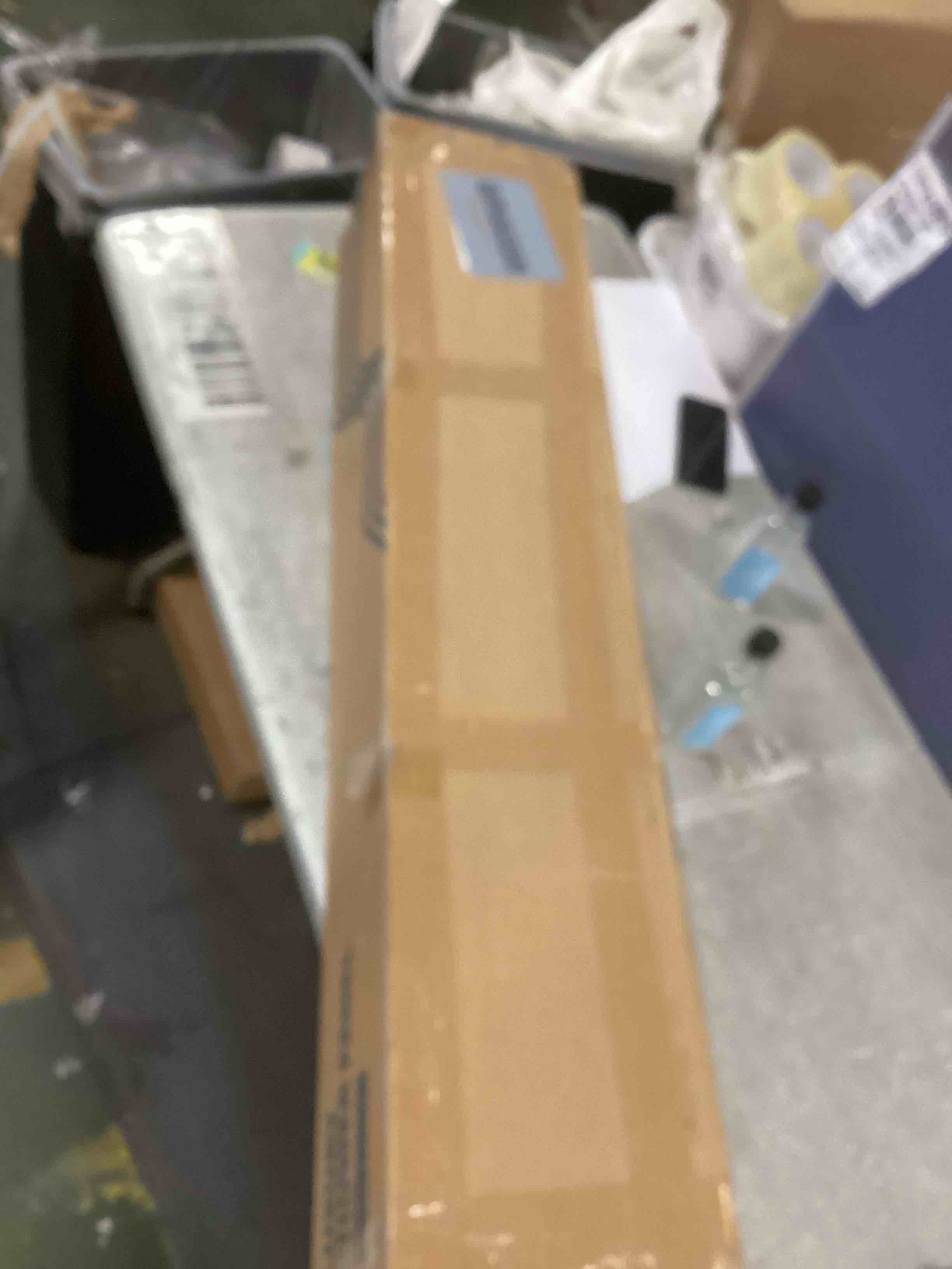 https://s3.amazonaws.com/lotting-images-prod/bidfta/GRN6618274_1716999188881.jpeg