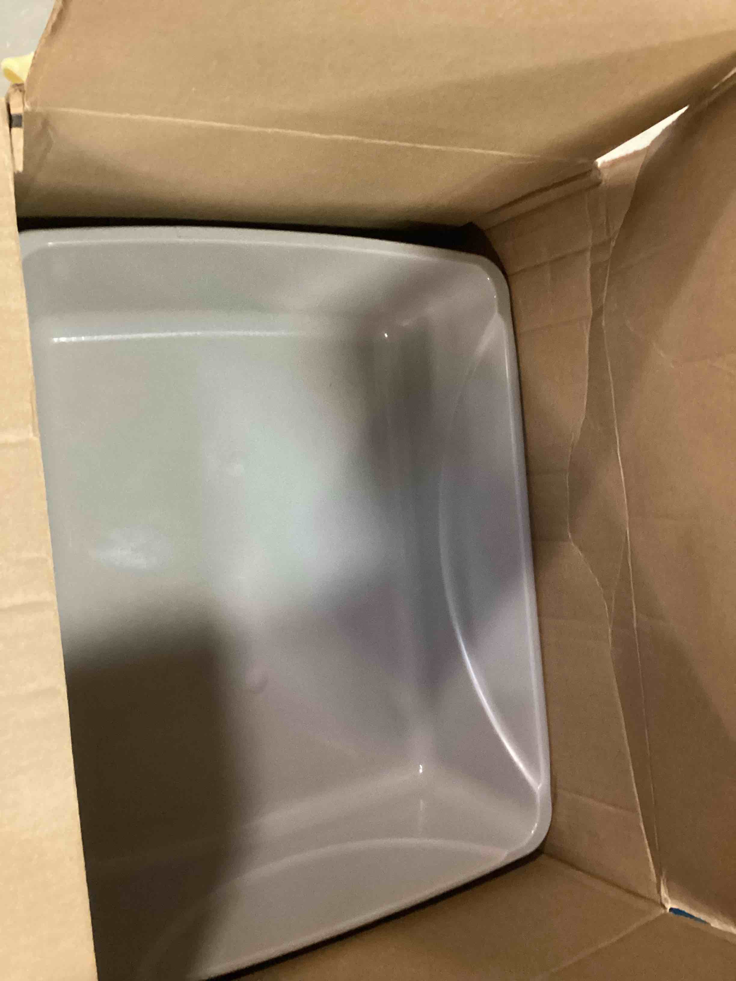 https://s3.amazonaws.com/lotting-images-prod/bidfta/GRN6618651_1715269570554.jpeg